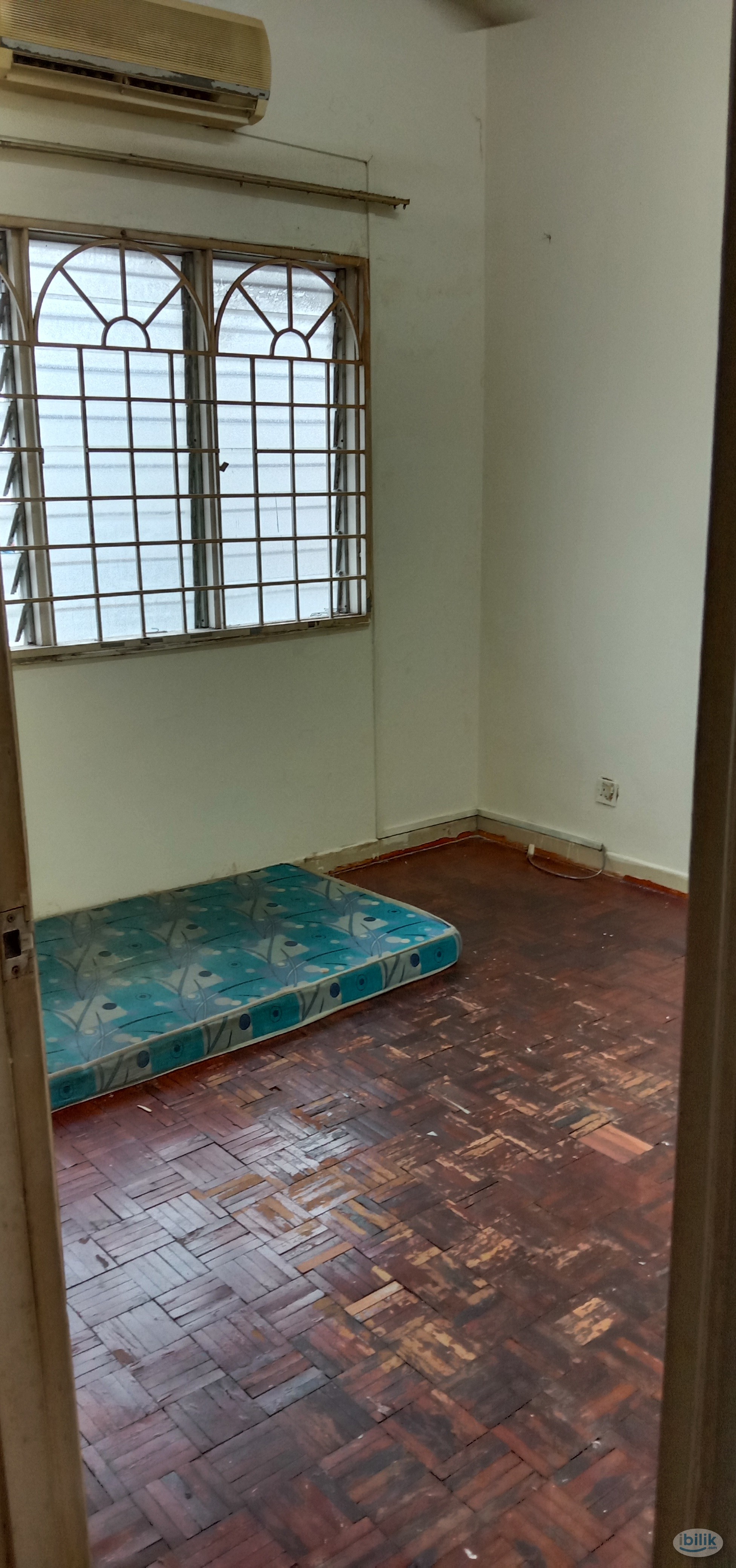 Middle Room at USJ 6, UEP Subang Jaya - Image 3
