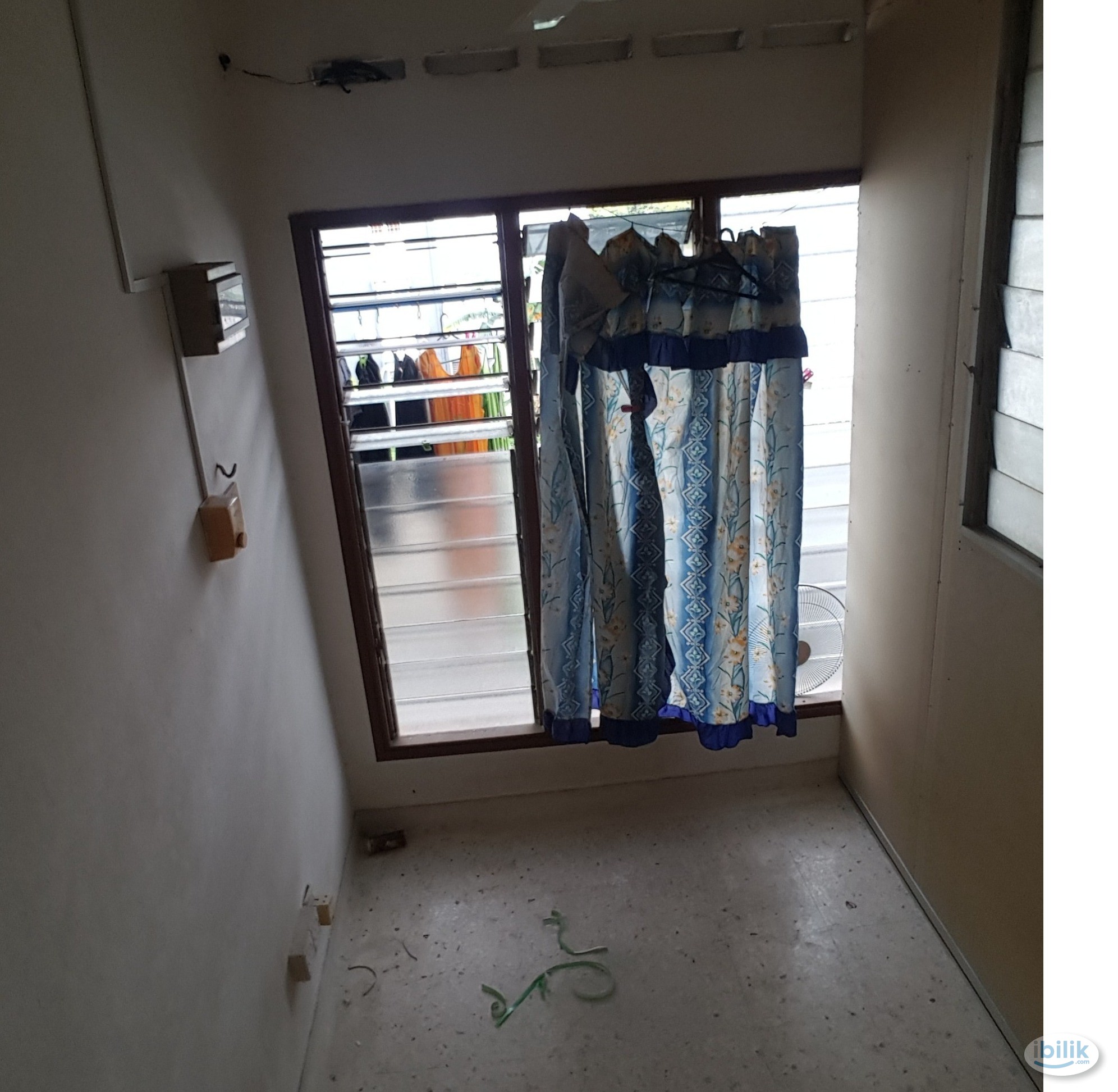 Middle Room at Goodyear Court 6, UEP Subang Jaya - Image 2