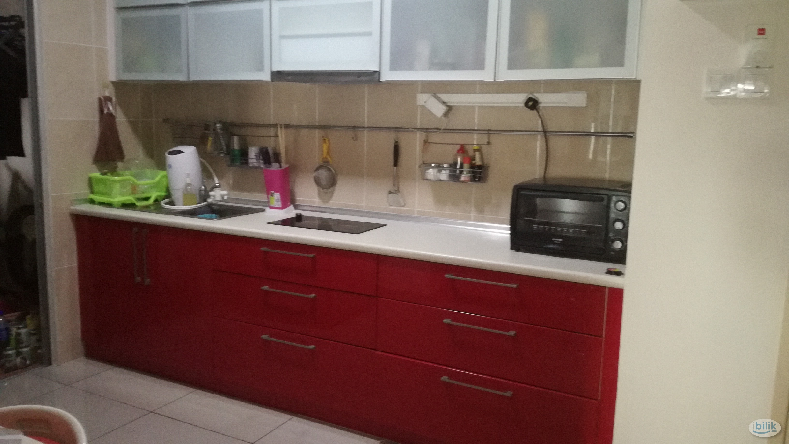 OUG Parklane Block E medium room - Image 4