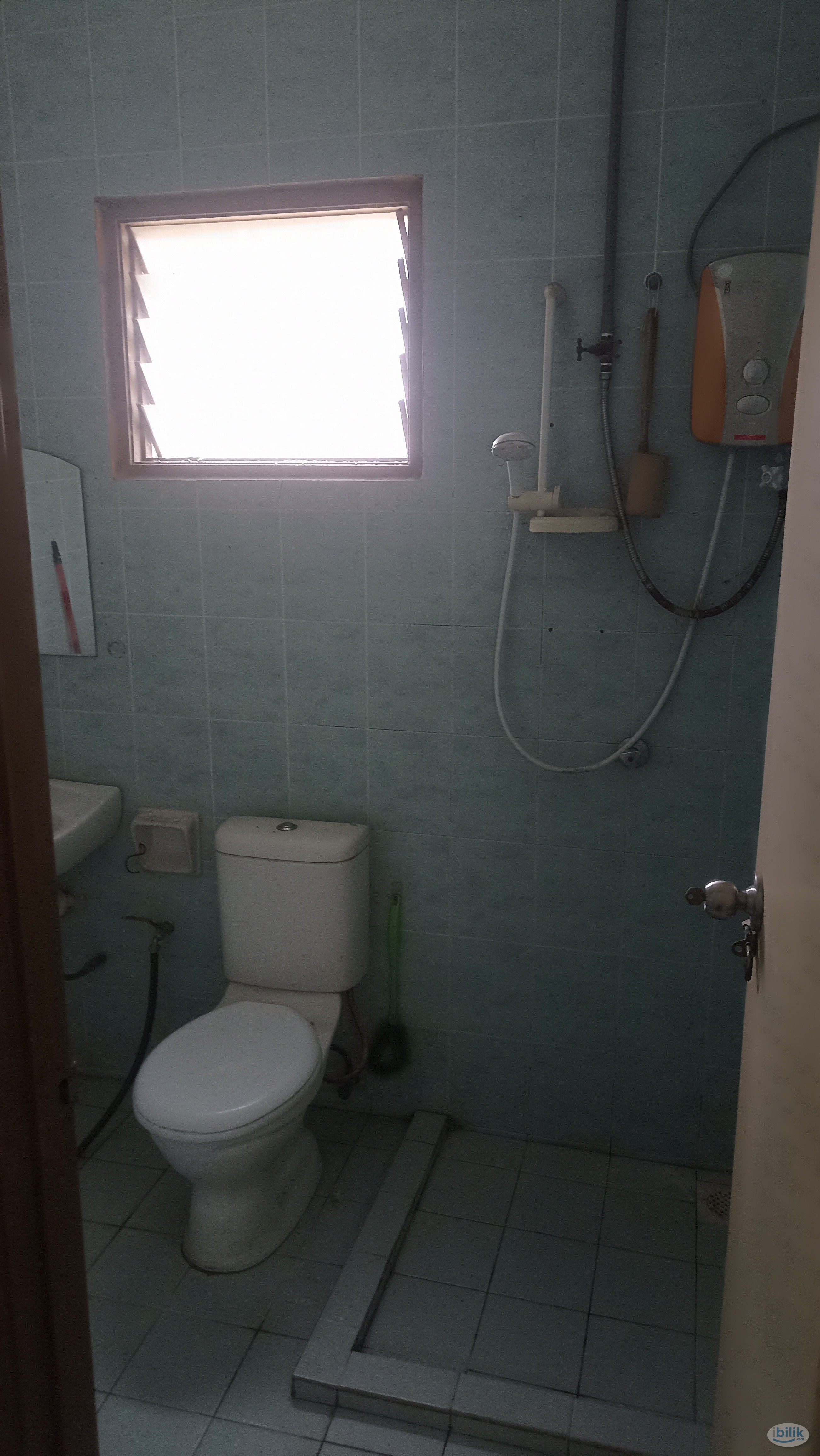 Private Middle Room in Kulim Hi Tech Park - Image 3
