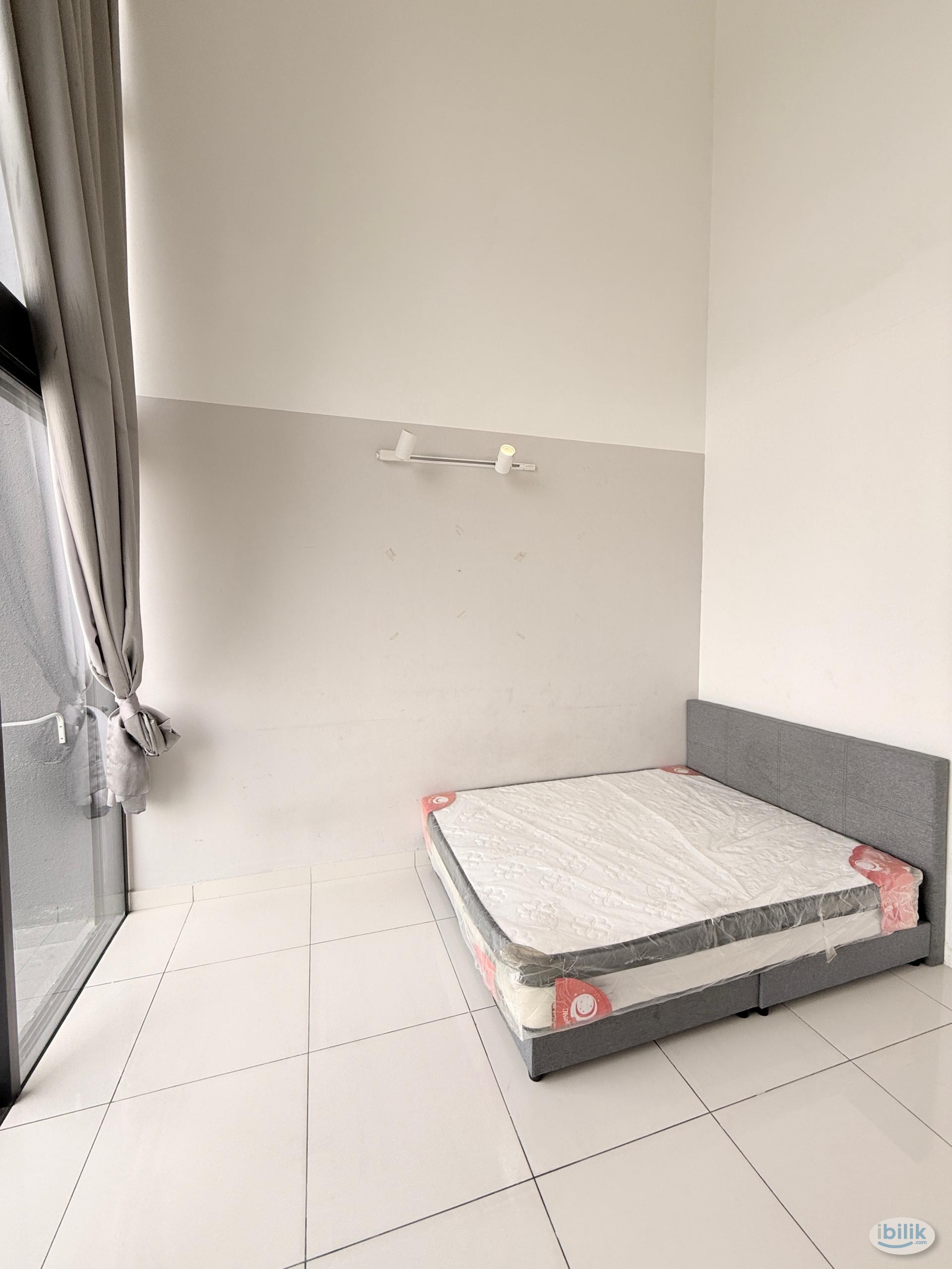 Local Only, 1 Month Deposit near MRT Kampung Selamat - Image 1
