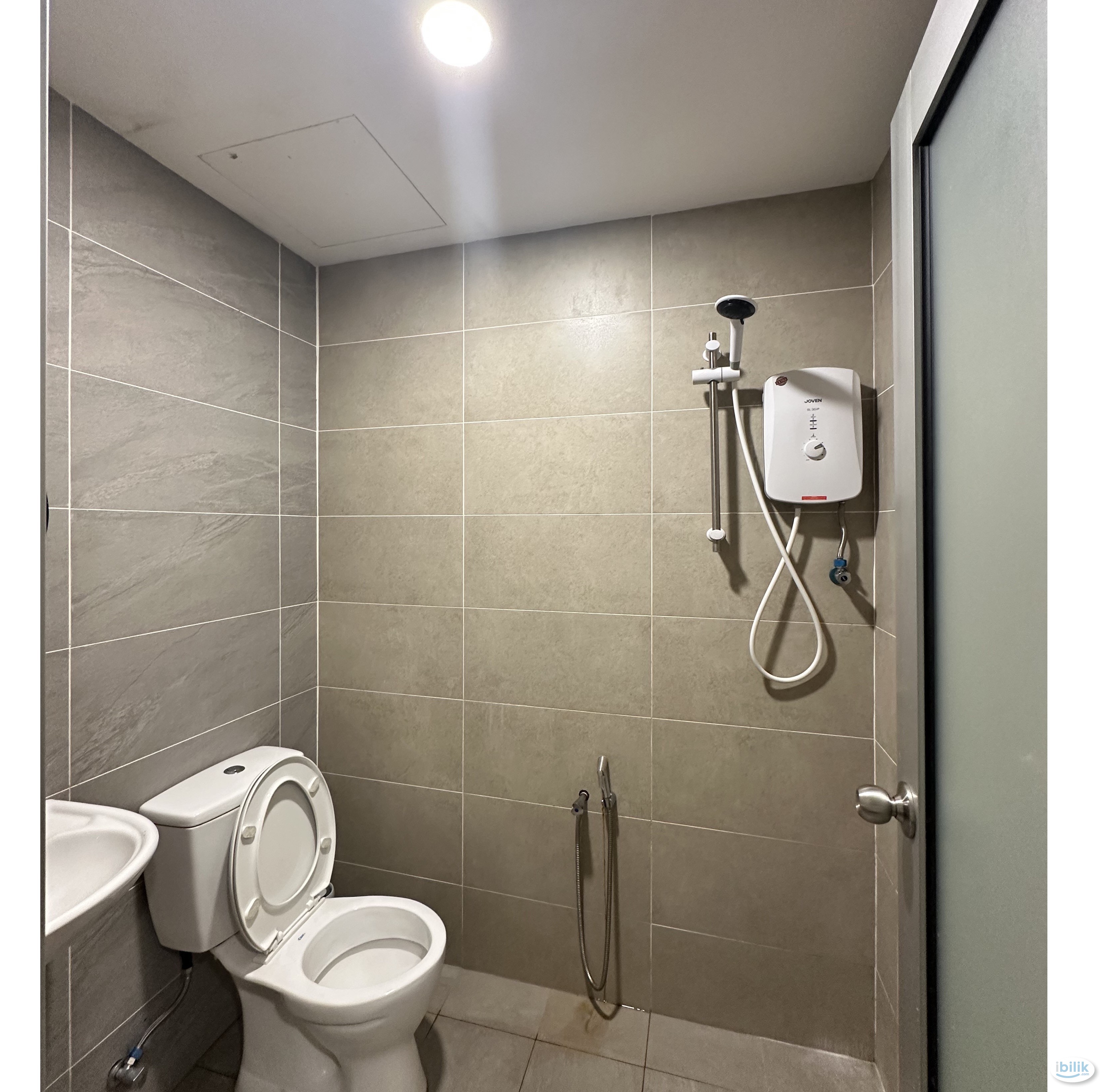 ‼️🚶‍♀️WALKING DISTANCE TO MRT KENTOMEN 🚊 MOVE IN IMMEDIATELY WITH ZERO DEPOSIT 😱 - Image 3