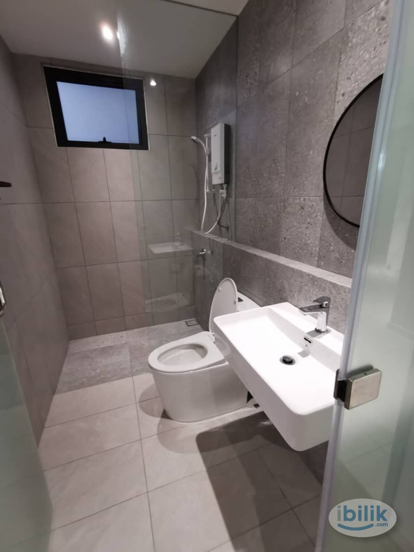 Middle Room at The Hamilton, Wangsa Maju - Image 4