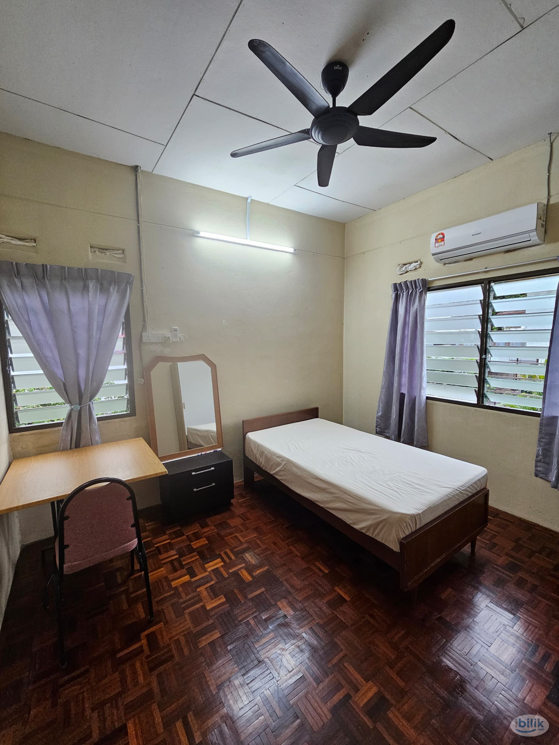 Detached Corner House - Image 2