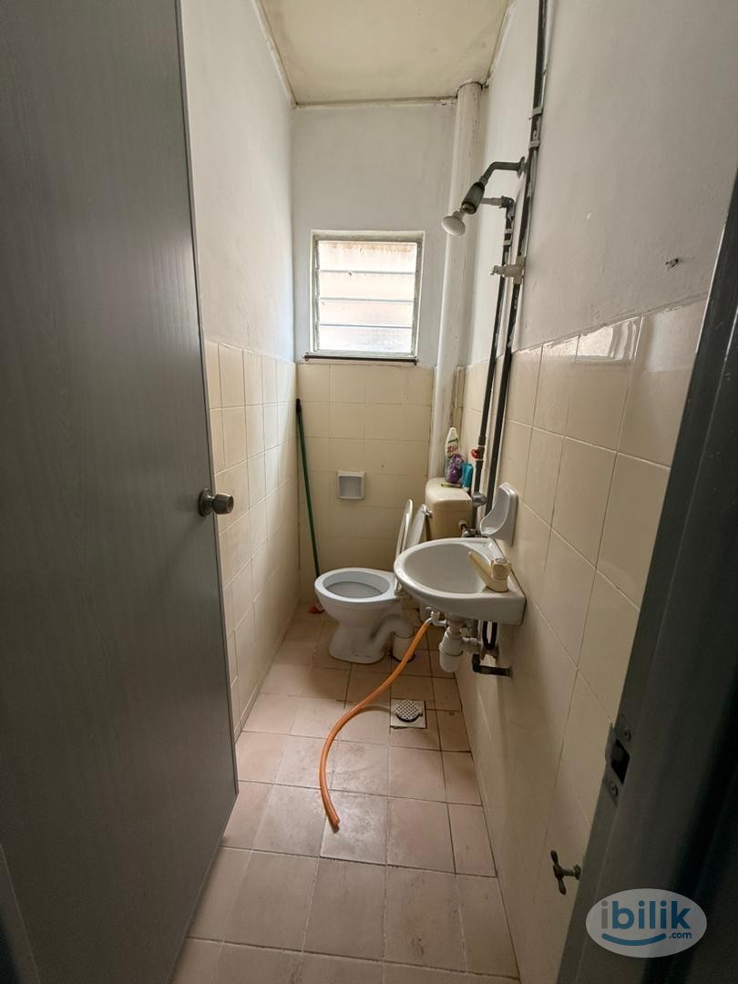 Single Room at Damansara Damai, Petaling Jaya - Image 2
