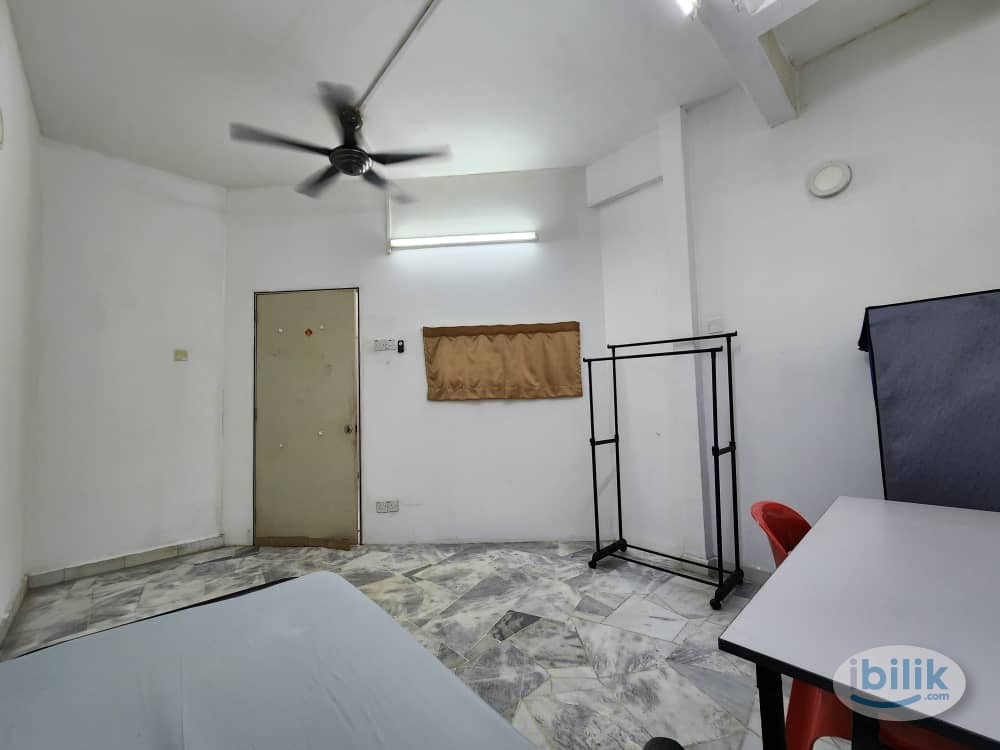 🎷🎷🎷Room at Jalan Tempua , Bandar Puchong Jaya Ready To Move In.📸📸📸 - Image 1