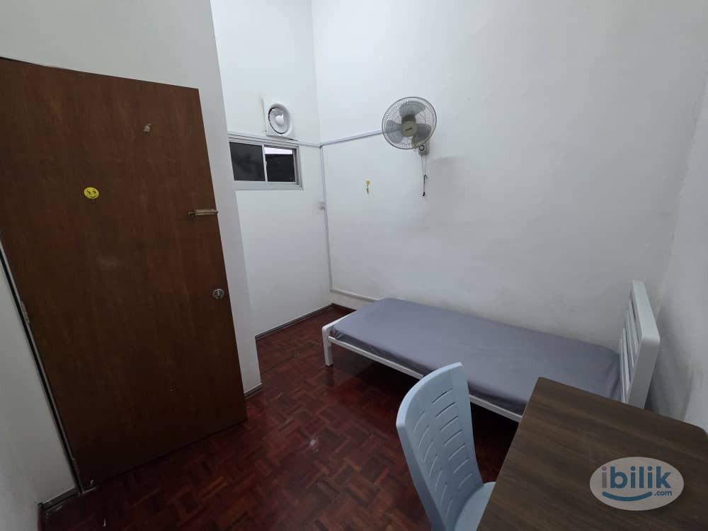 🏡 Short Term Room (1 Month Stay) 📍 Jalan Tempua, Bandar Puchong Jaya 🛏️ Fully Furnished | 🚆 Near LRT | 💸 Affordable Rent - Image 3