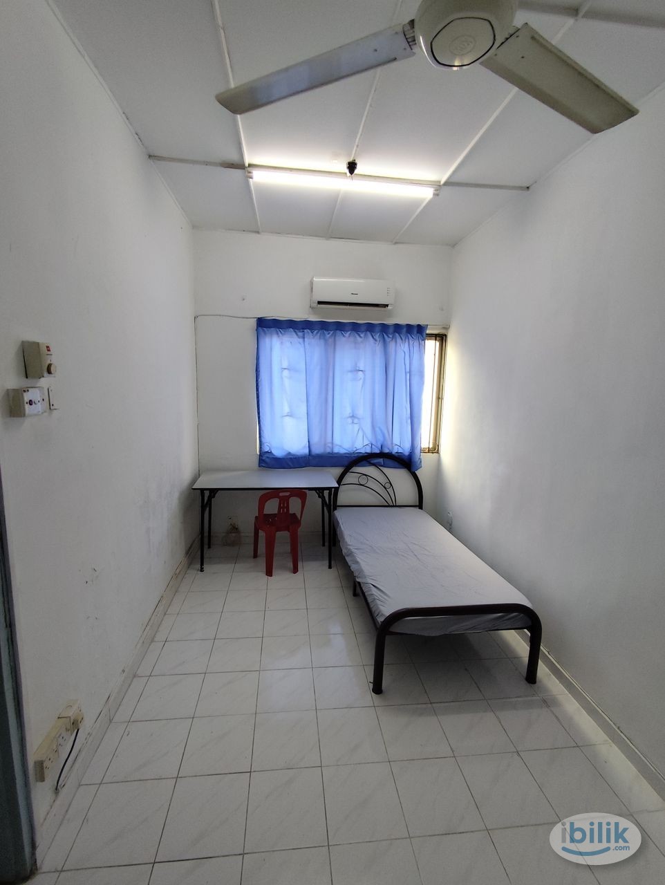 FREE 1ST MONTH RENTAL 🔥 Middle Room at SS2, NEAR NIGHT MARKET STARLING MALL - Image 1