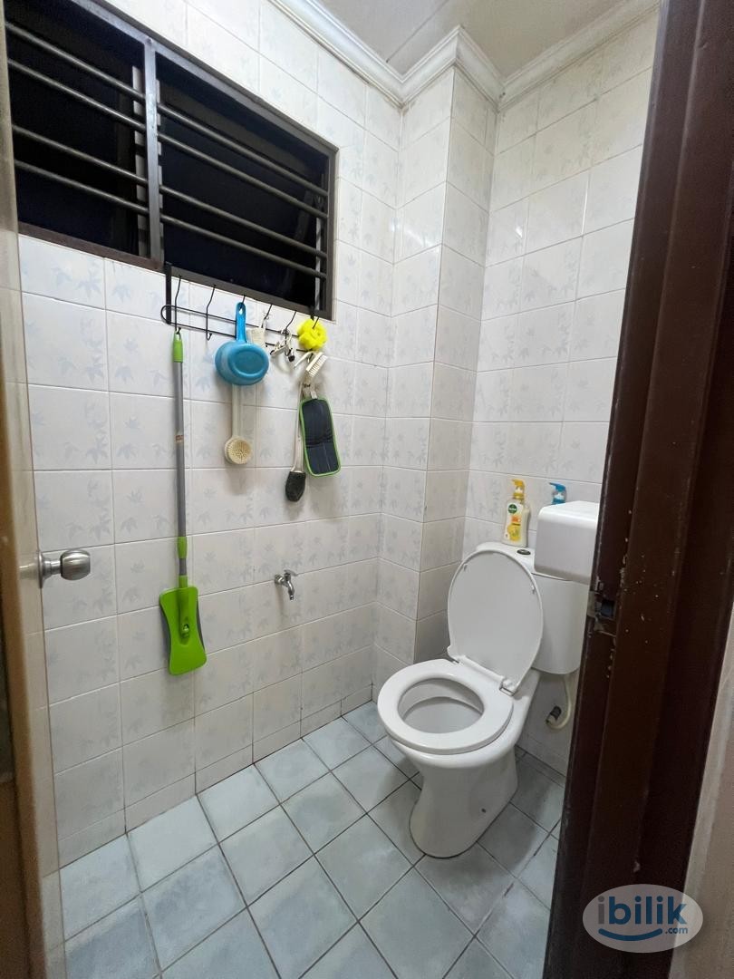 Middle Room at Bandar Utama, BU6 (Zero Deposit) - Image 3