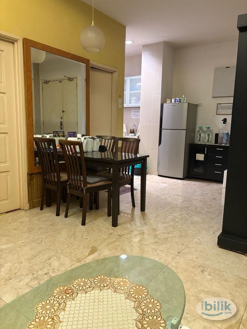 Middle Room at Taman U Thant, Kuala Lumpur - Image 2