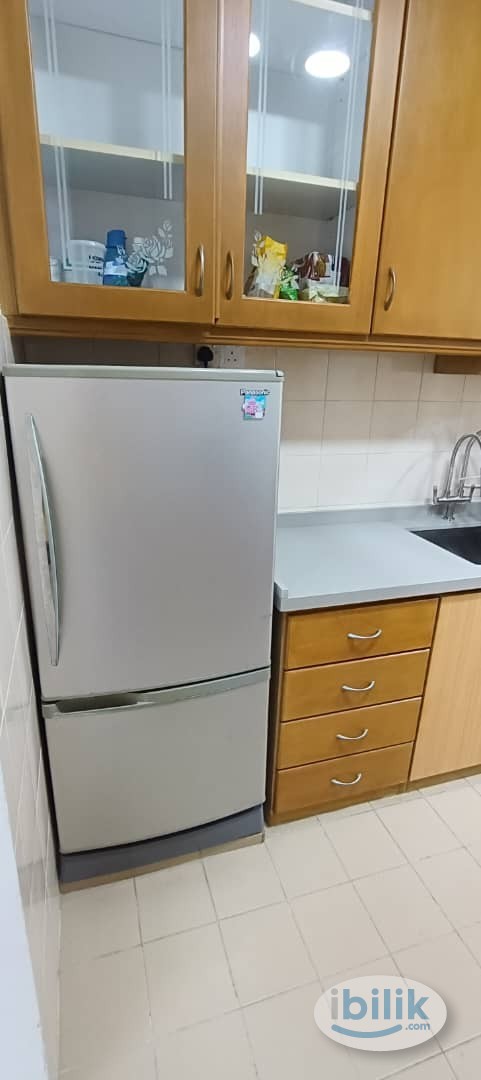 Middle Room at Ara Damansara, Petaling Jaya - Image 5