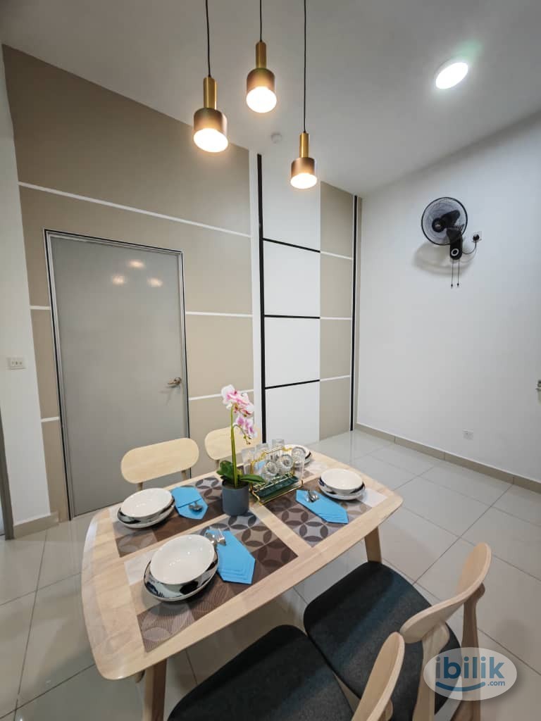 Master Room at Astaria Condominium, Ampang - Image 2