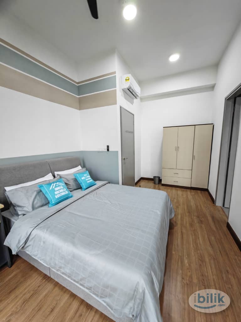 Master Room at Astaria Condominium, Ampang - Image 4