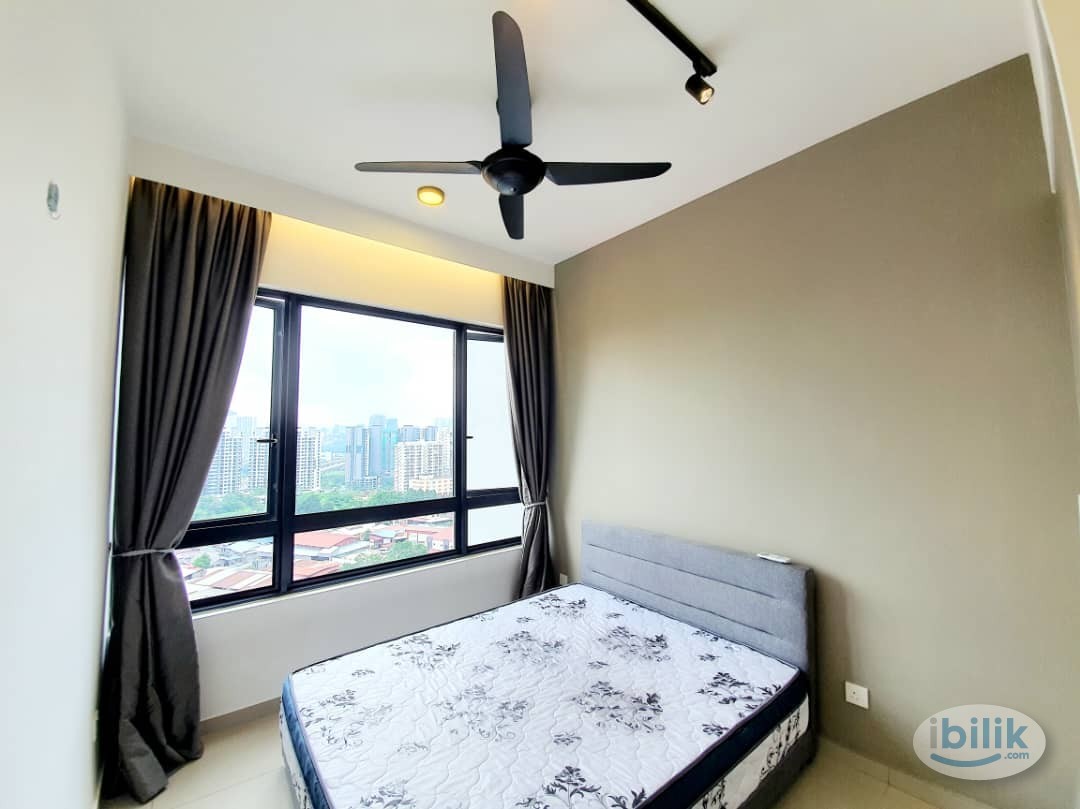 Middle Room at Nidoz Residences, Desa Petaling - Image 1