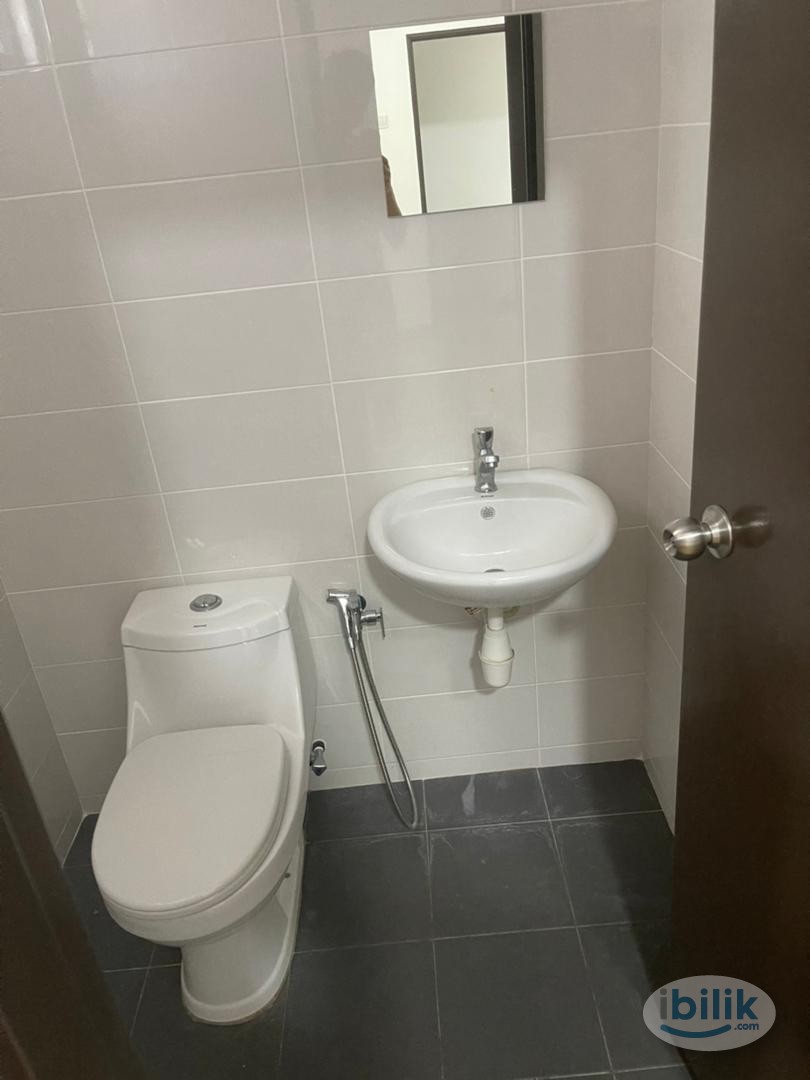 Single Room at Landmark I, Bandar Sungai Long - Image 3