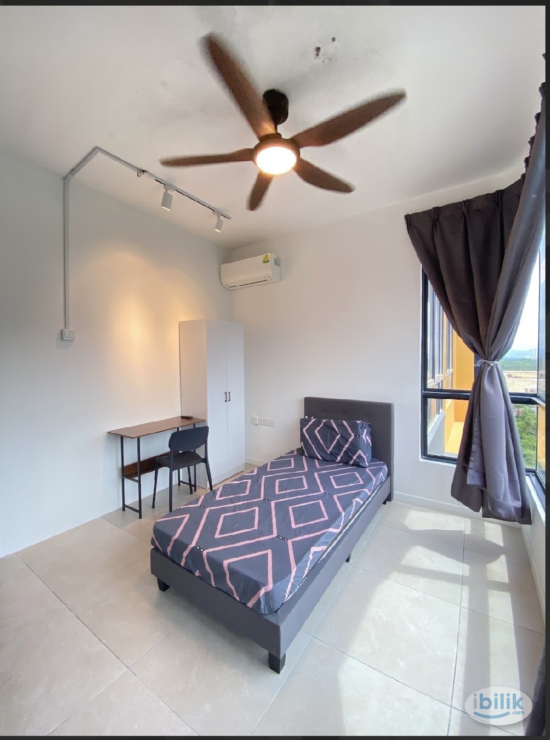 Single RoomWith Balcony  at Batu Kawan, Seberang Perai - Image 1