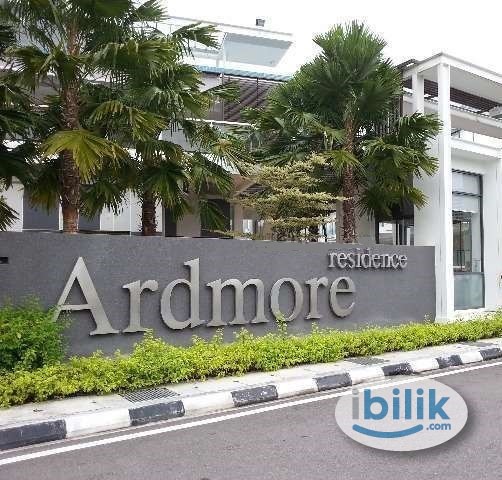 Middle Room at Ardmore Residence, Jelutong - Image 1