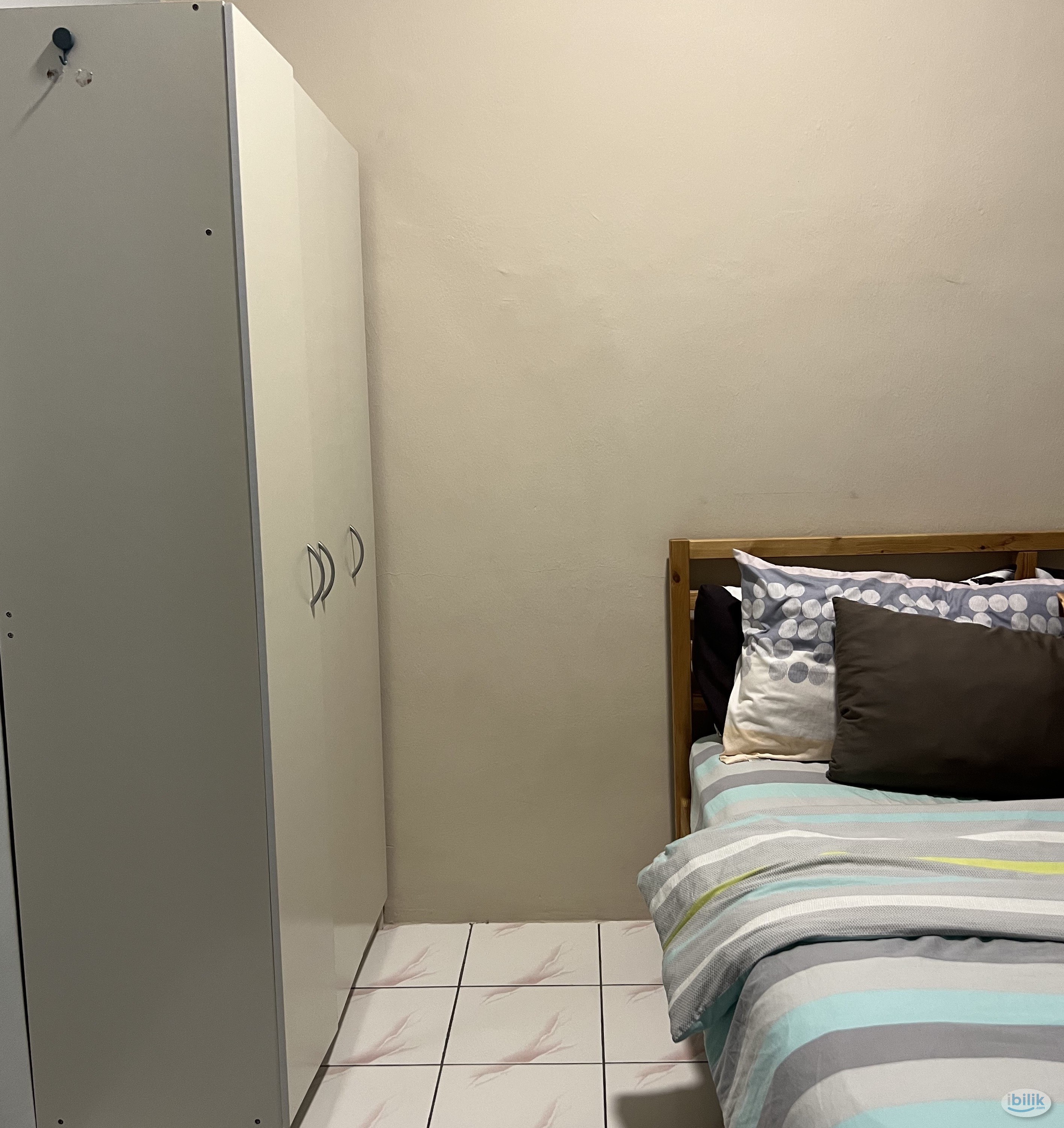 Looking for clean, respectful, and friendly working professionals who value peaceful and hygienic living - Image 2