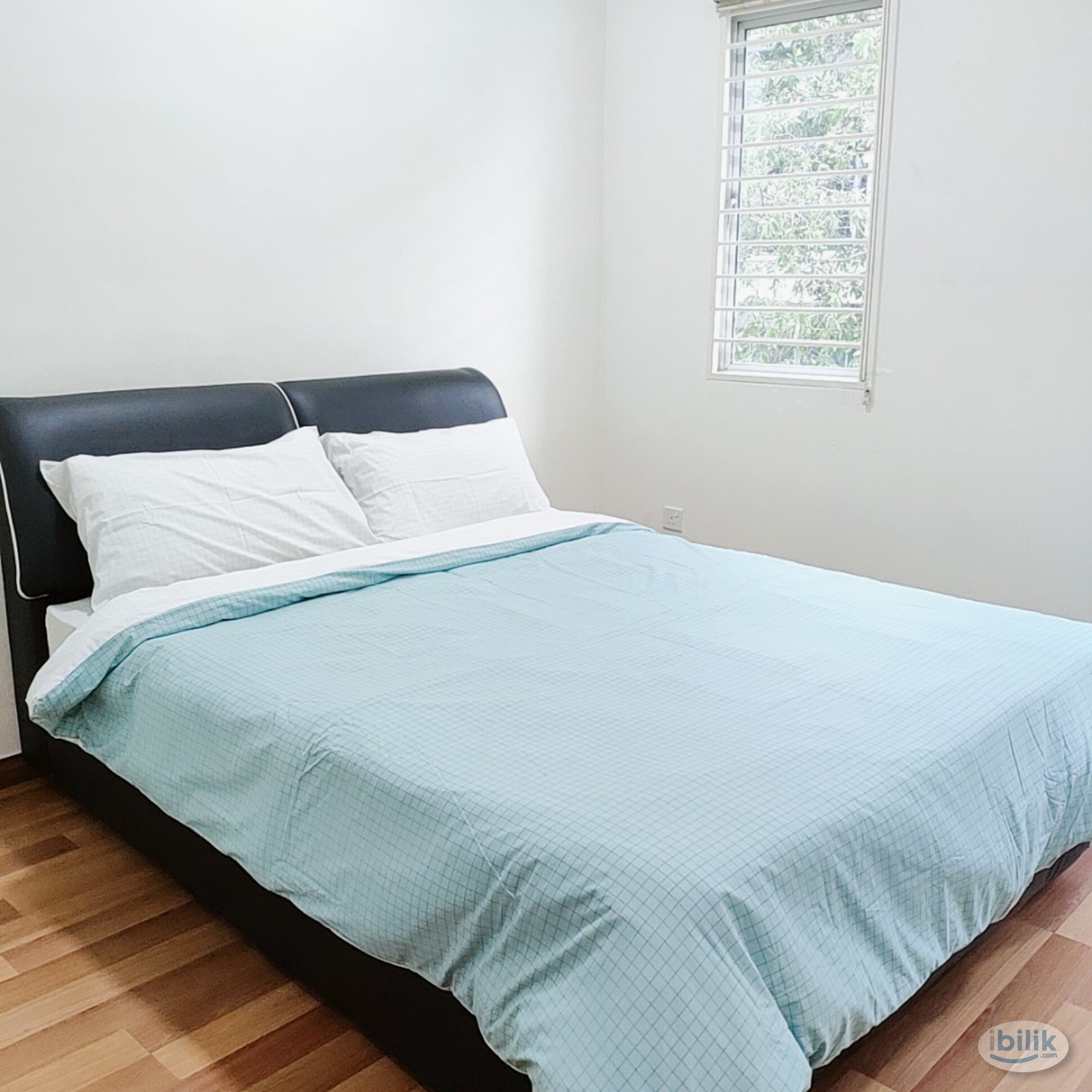 Master Room, Cool Aircon at Bayan Villa, Seri Kembangan near UPM, Olive Hill, IMU, TPM Pavilion Bukit Jalil, MINES, Hosp - Image 1