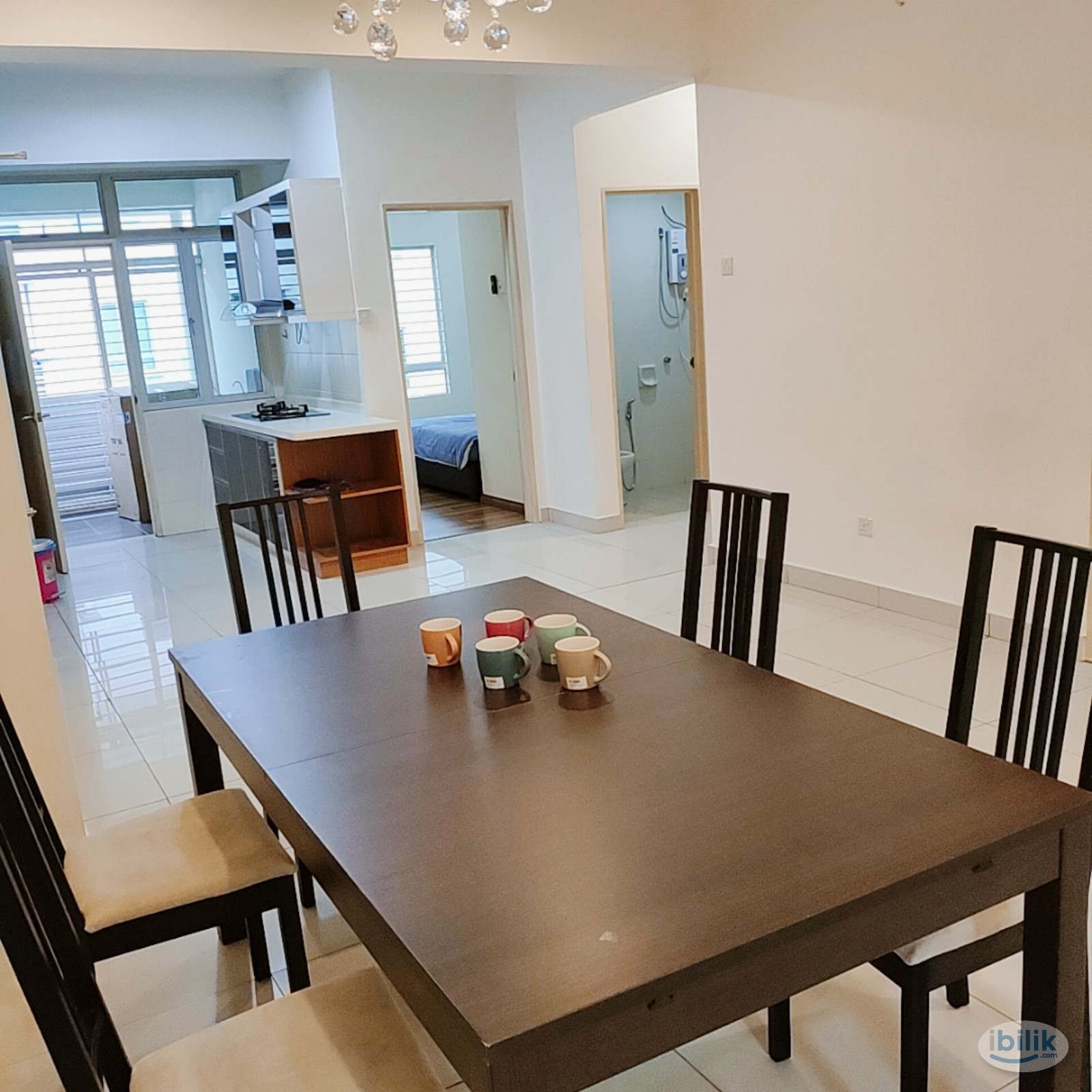 Master Room, Cool Aircon at Bayan Villa, Seri Kembangan near UPM, Olive Hill, IMU, TPM Pavilion Bukit Jalil, MINES, Hosp - Image 4