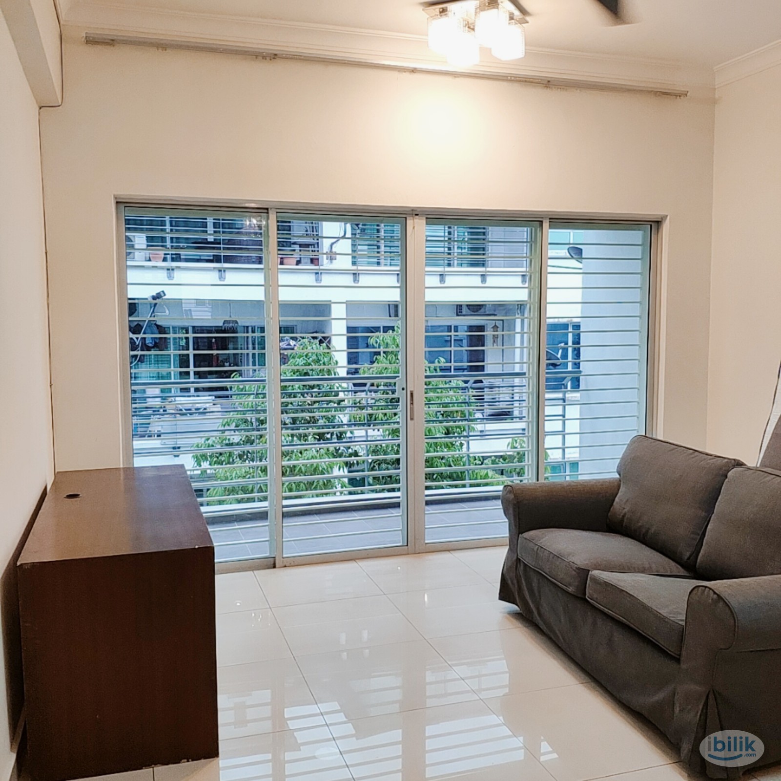 Master Room, Cool Aircon at Bayan Villa, Seri Kembangan near UPM, Olive Hill, IMU, TPM Pavilion Bukit Jalil, MINES, Hosp - Image 3