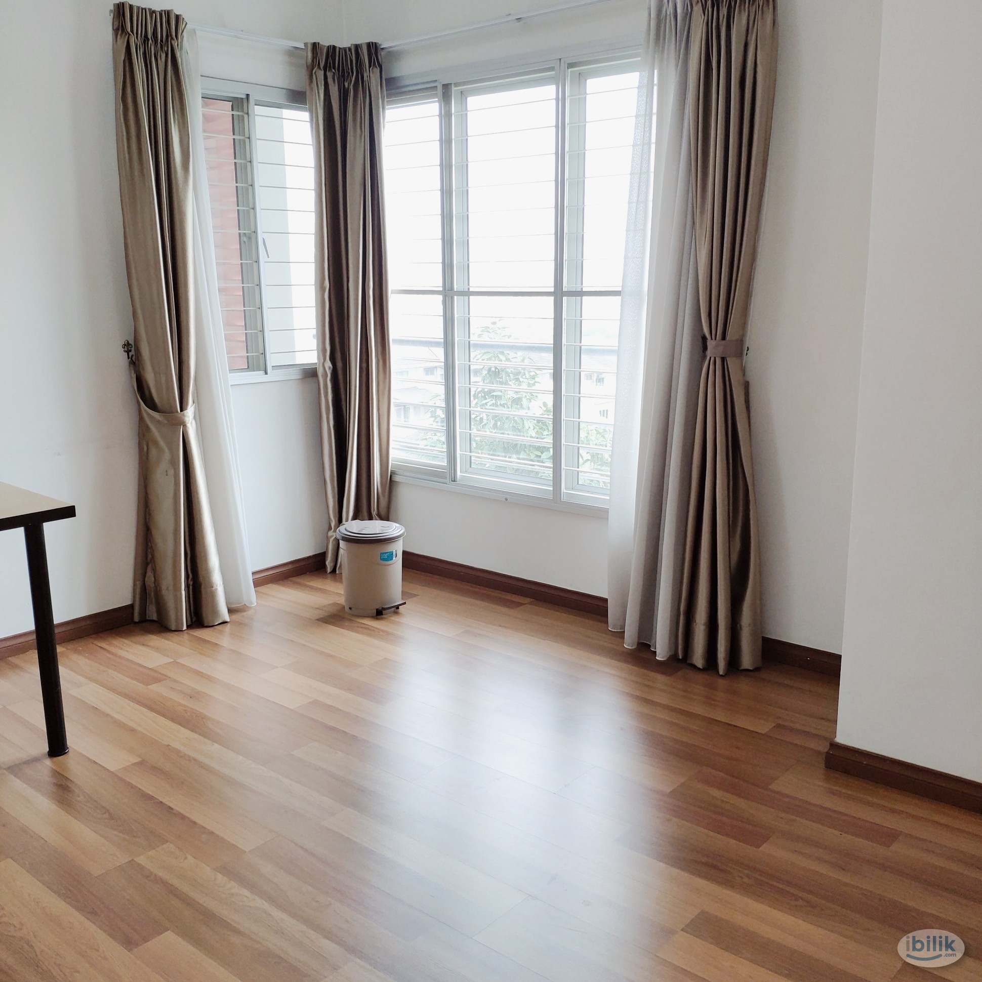 Master Room, Big Bathroom at Bayan Villa, Seri Kembangan near UPM, Olive Hill, IMU, TPM Pavilion Bukit Jalil, MINES, Hos - Image 2