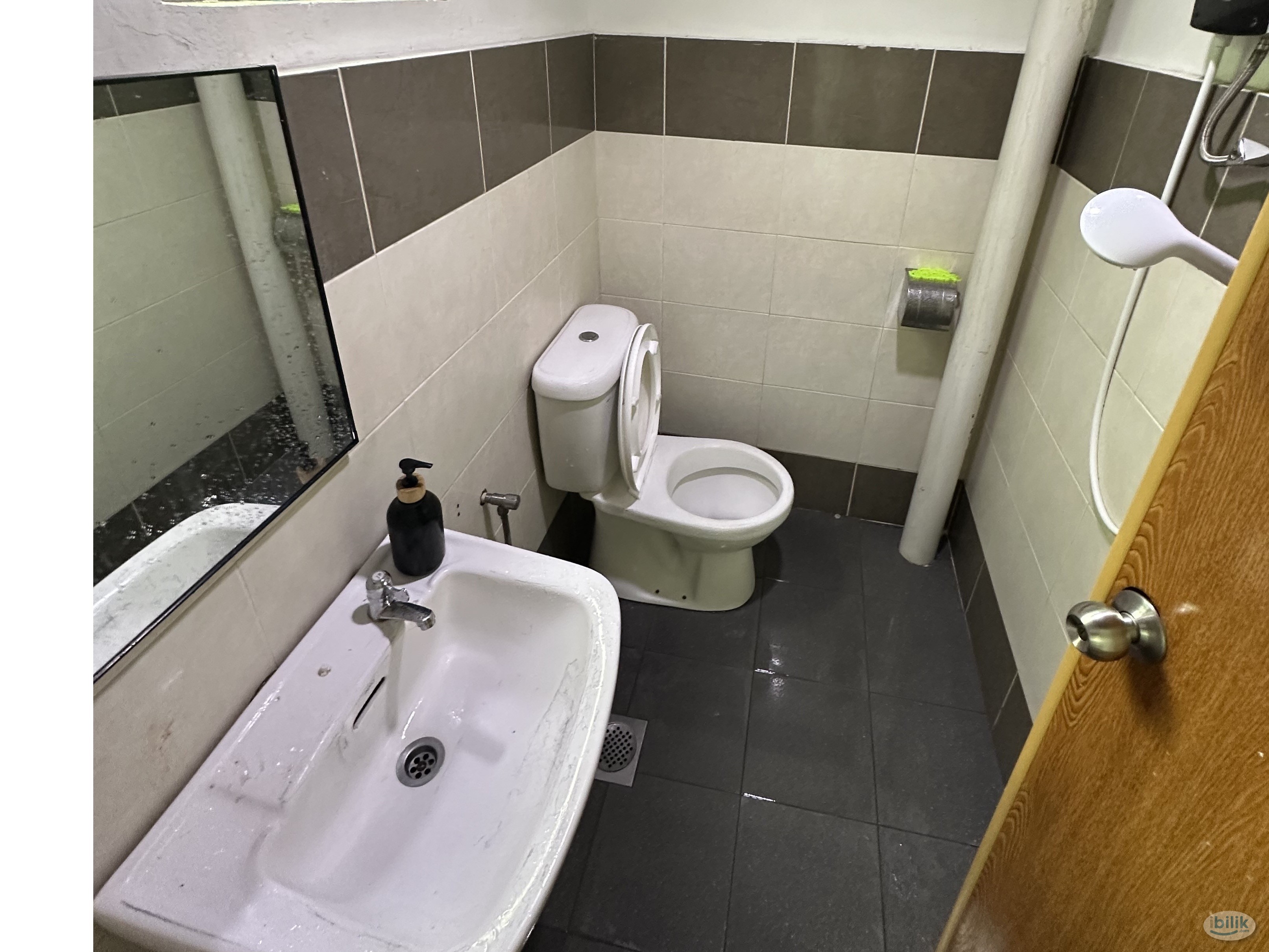 🌵☀️ 6 MINS TO MRT SERDANG JAYA 🌵☀️ ROOM NEAR UNIVERSITI PUTRA MALAYSIA 🏫 MOVE IN IMMEDIATELY WITH ZEROING DEPOSIT 😱 - Image 3