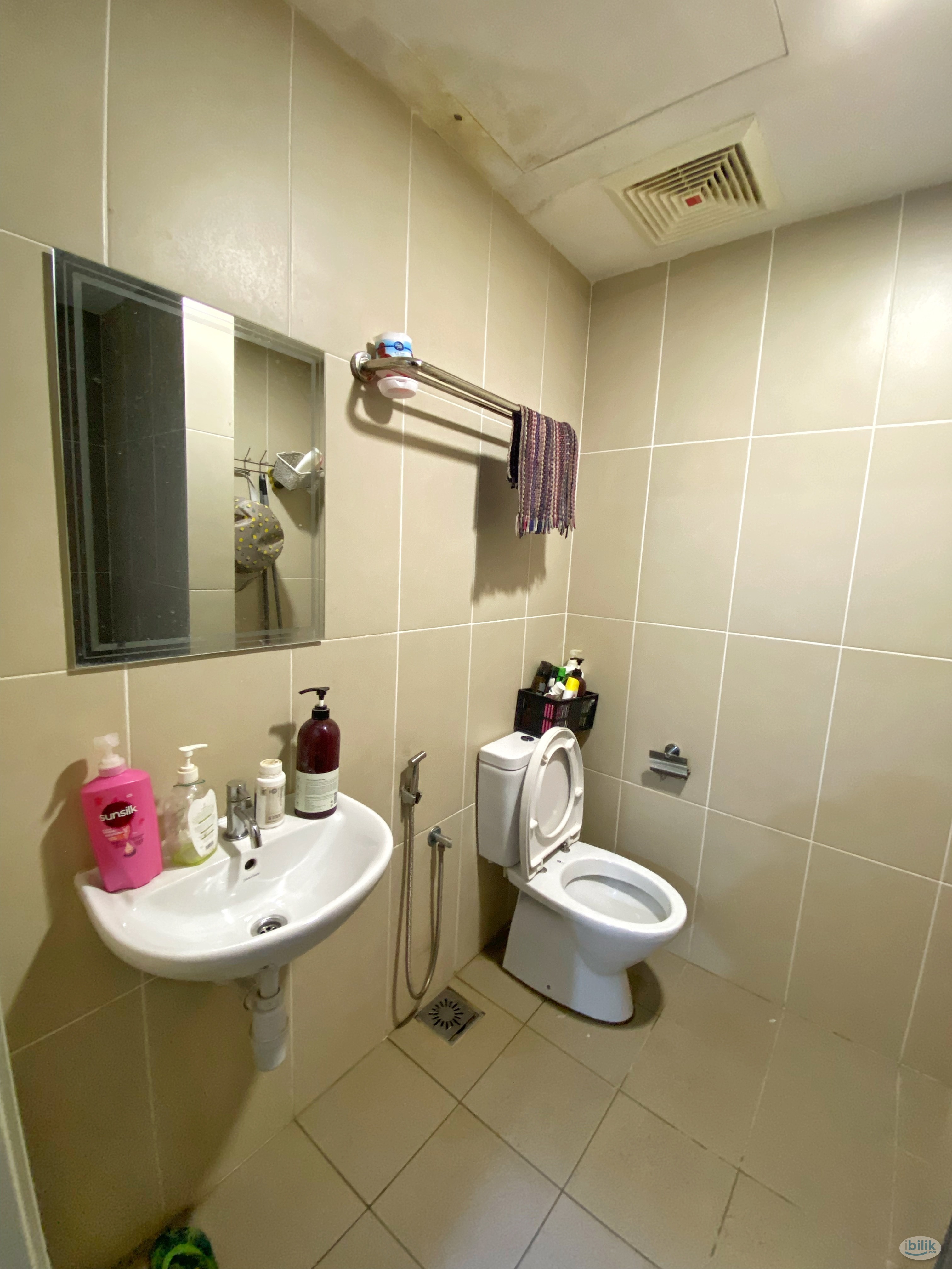 Middle Room at Res 280, Selayang - Image 2