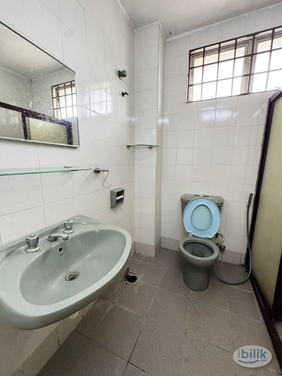 🏠 Middle Room @ Setia Alam 🕒 7 mins to Top Glove | 🛏️ Fully Furnished | 💸 Affordable ✨ Clean • Cozy • Convenient 📞 DM no - Image 3