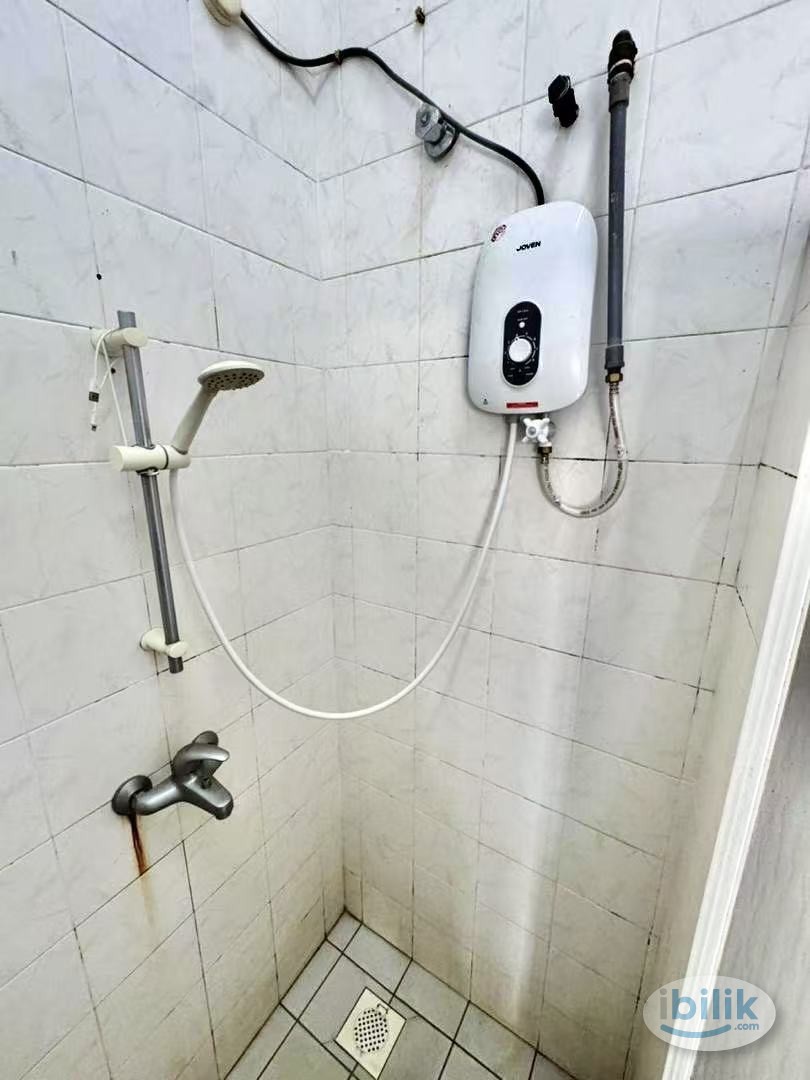 🏡 SS2 PJ 🌟 Fully Furnished Room 🛏️ | 💰 LOW Deposit 🔥 | 🚆 Near LRT Taman Bahagia / Paramount | ✅ Move In Ready - Image 2
