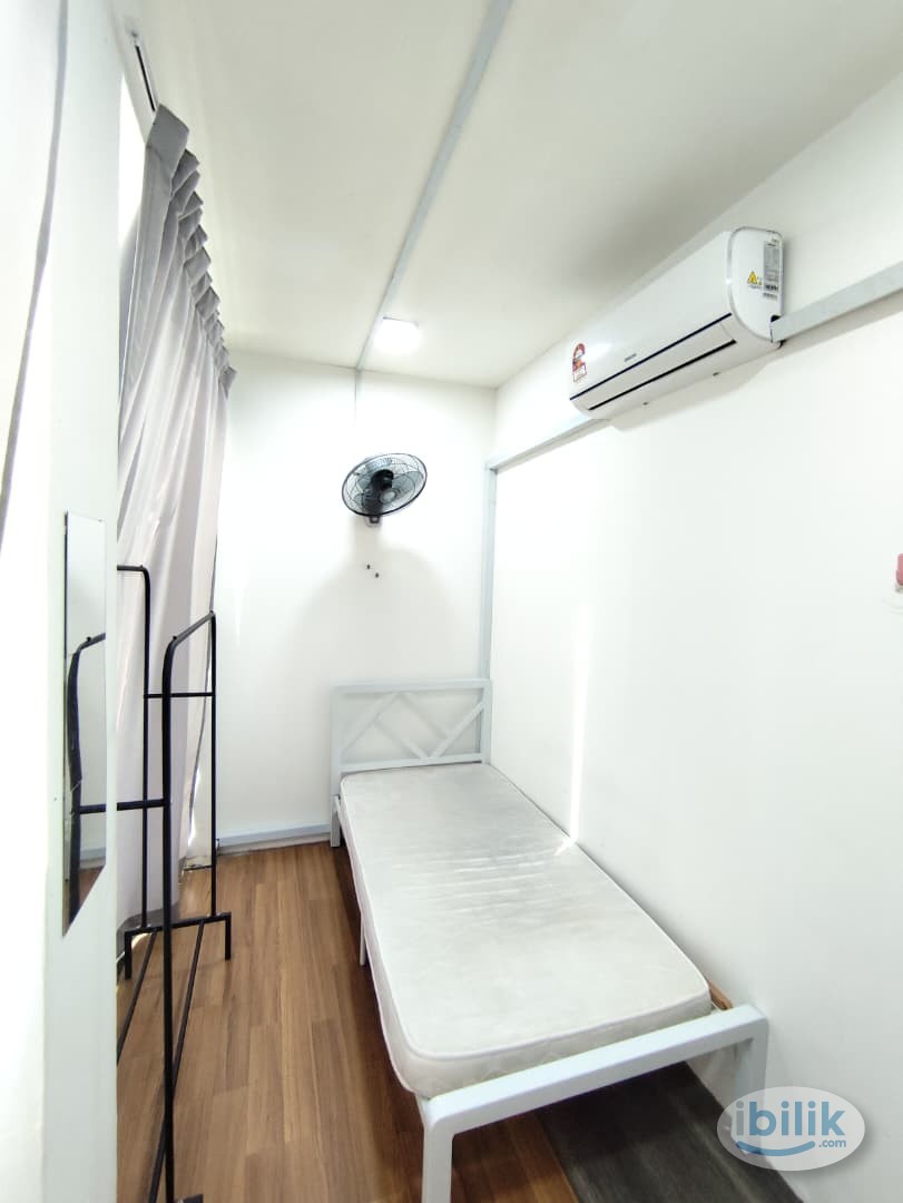 Spacious Parking Space and Single Room to Rent in Puchong Jaya - Image 1
