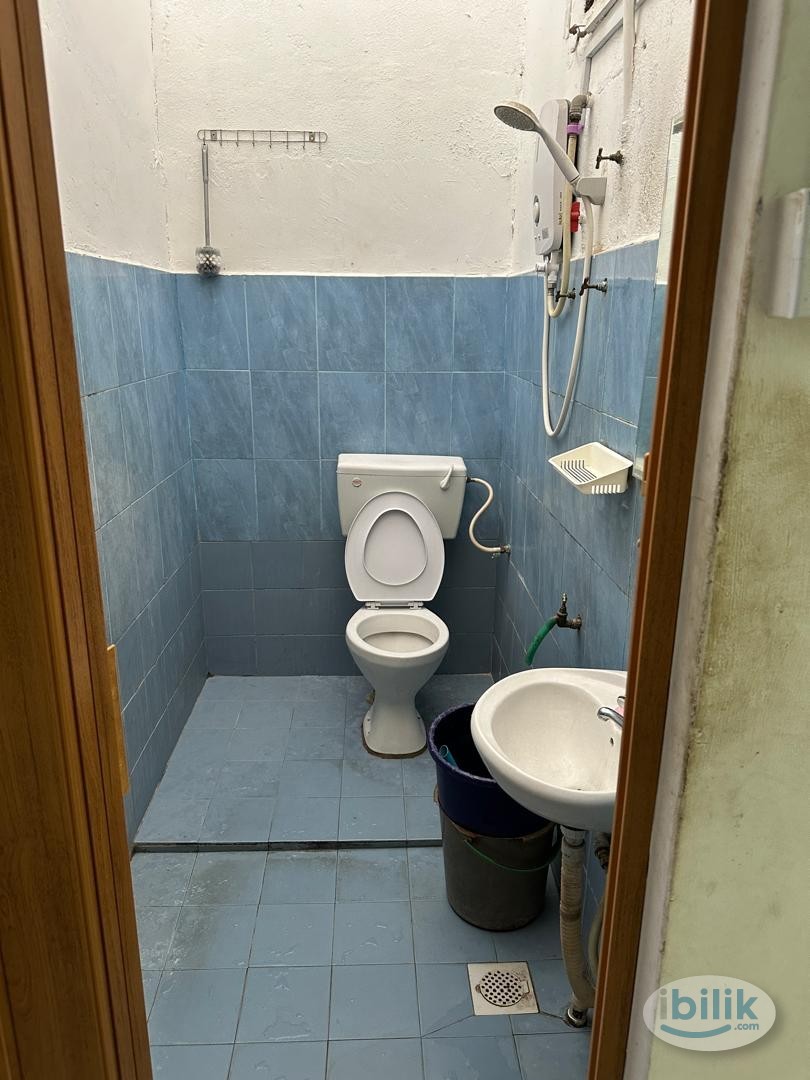 Middle Room for RM 400 inclusive utilities - Image 2