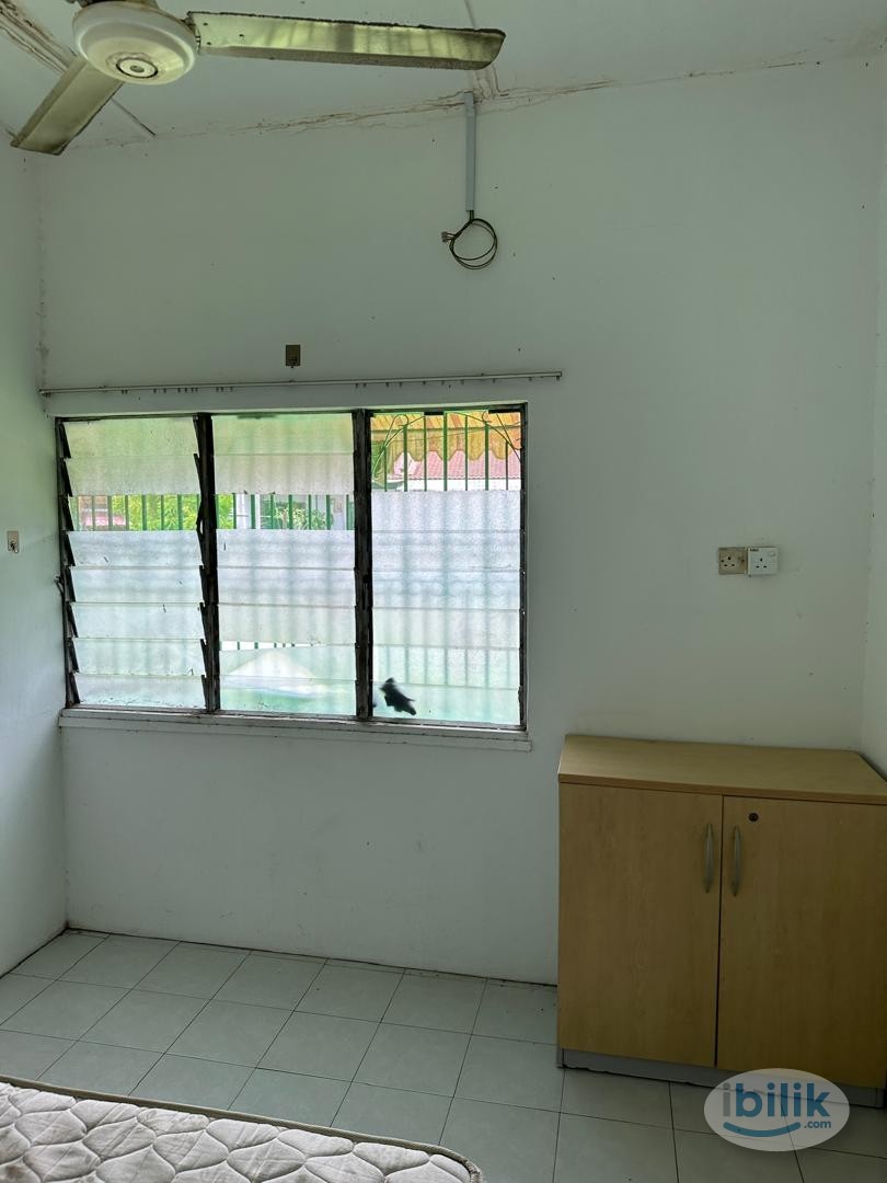 Middle Room for RM 400 inclusive utilities - Image 5