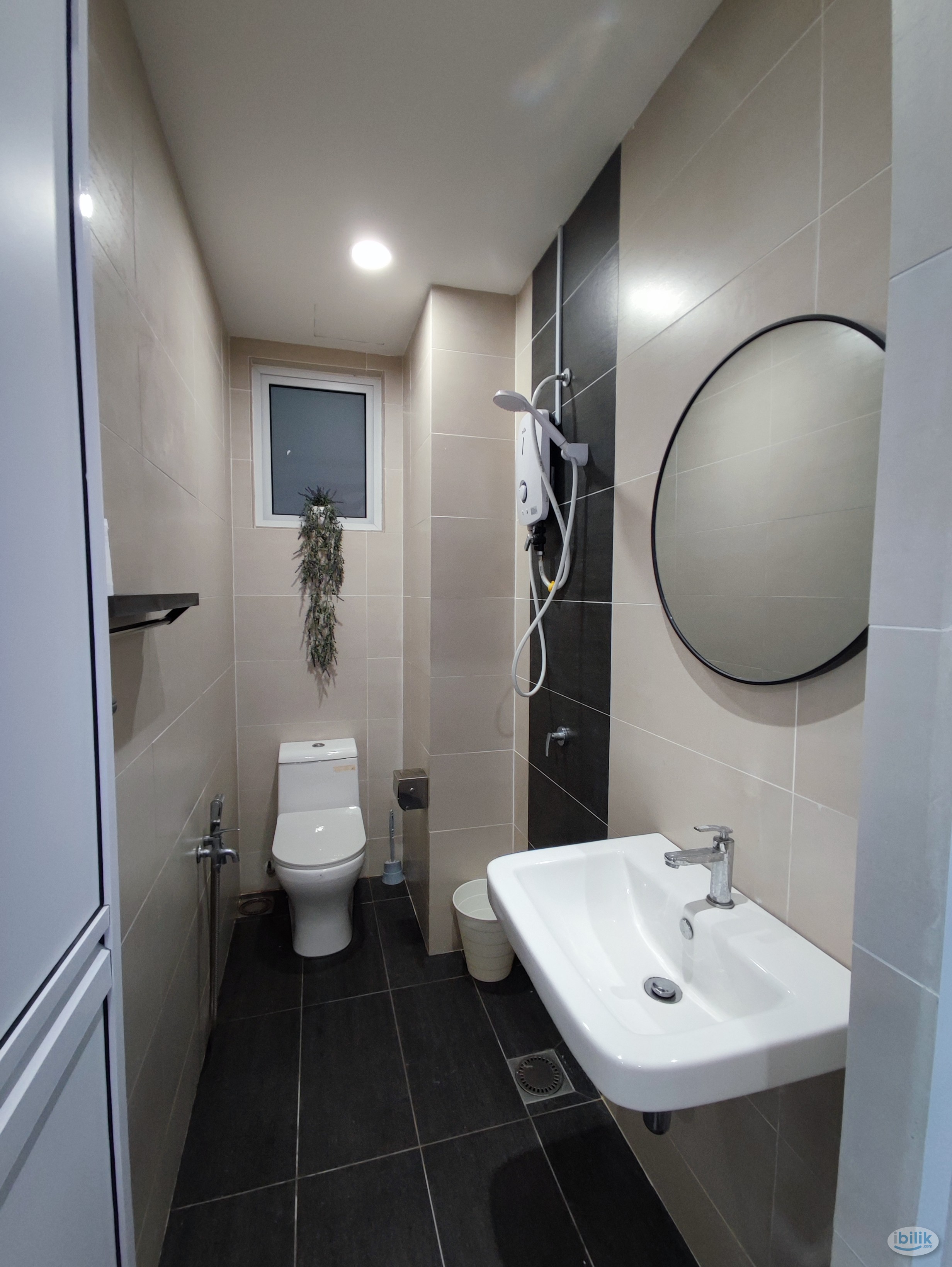 Single Room at Pinnacle, Sri Petaling - Image 2