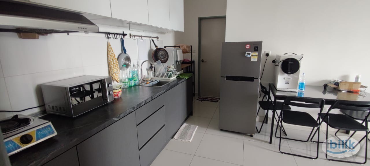 ✨ Cozy Small Room ✨ for rent at Pinnacle Sri Petaling - Image 1