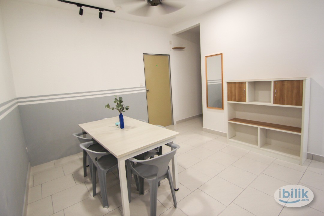 Middle Room @ Astetica Residences, Seri Kembangan, KTM Serdang, The Mines, MIIECC, South City Plaza, MRT Serdang Raya S - Image 3