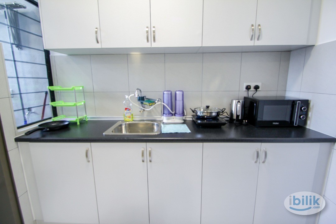 Middle Room @ Astetica Residences, Seri Kembangan, KTM Serdang, The Mines, MIIECC, South City Plaza, MRT Serdang Raya S - Image 5