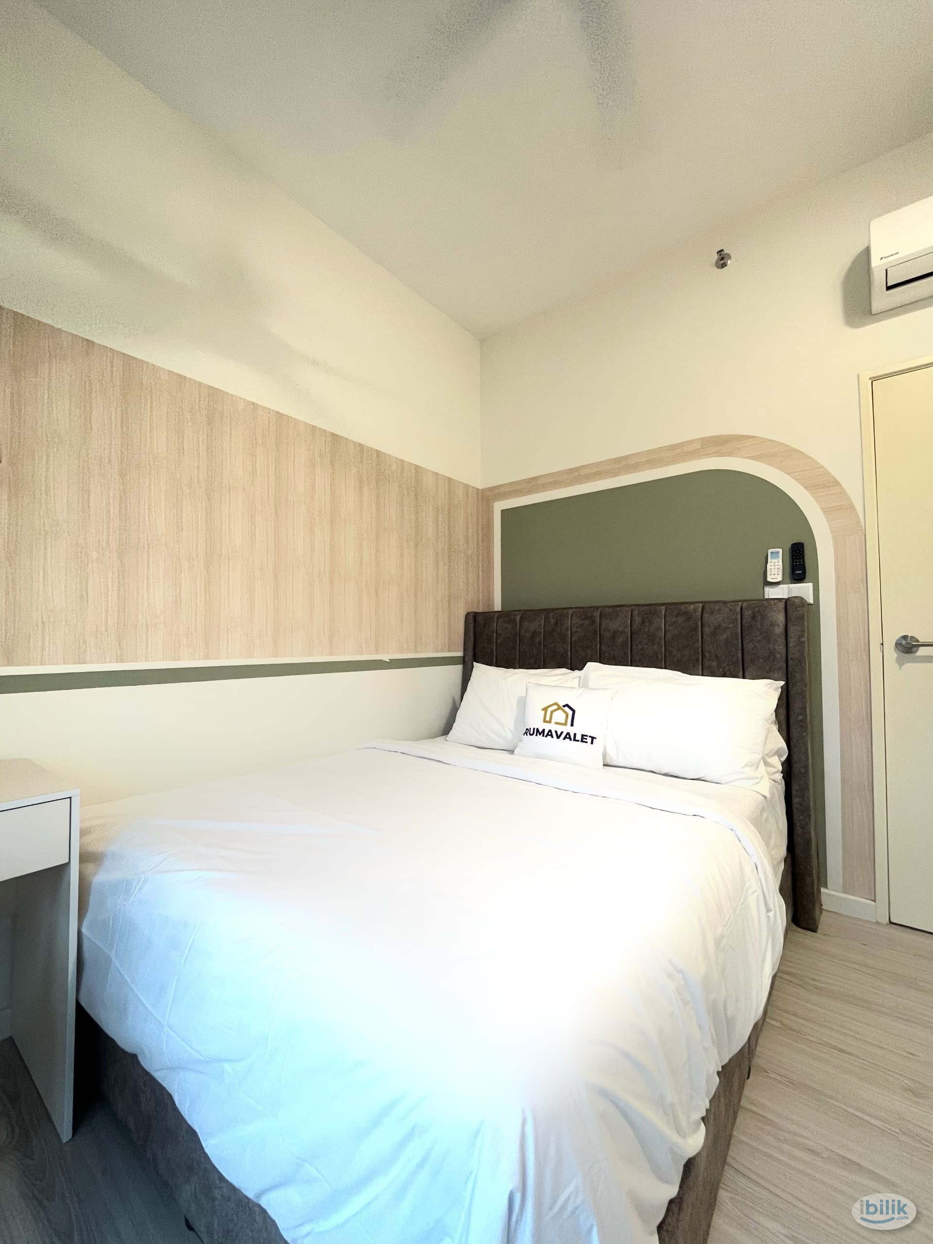 Middle Room | Meta Residence| 300 metres to MRT Putra Permai - Image 1