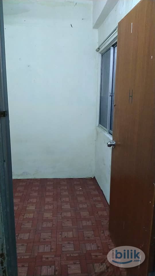 Sewa Bilik Murah di Petaling Jaya (dekat KTM dan bas stop) - Image 1