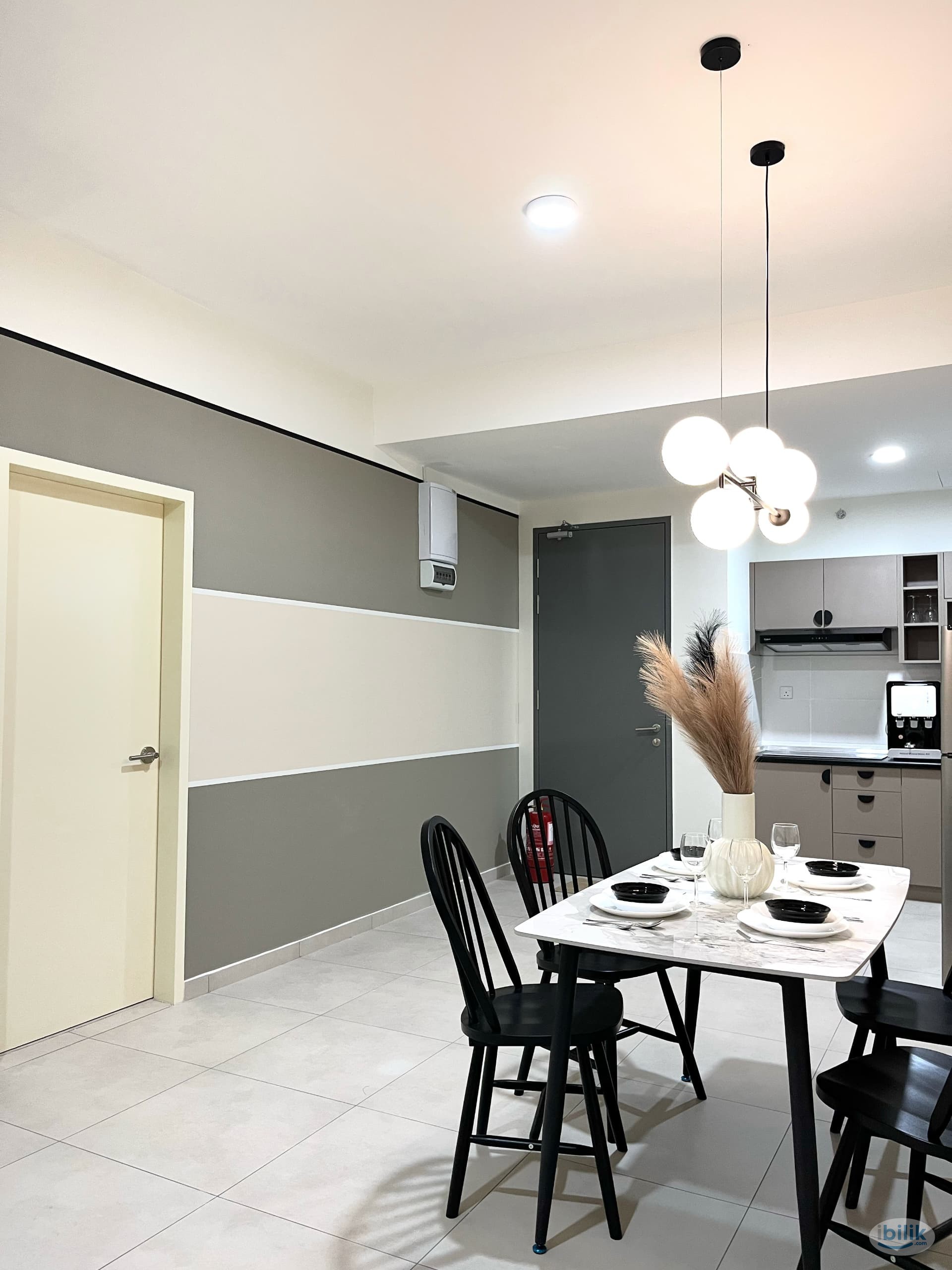 Middle Room | Meta Residence| 300 metres to MRT Putra Permai - Image 3