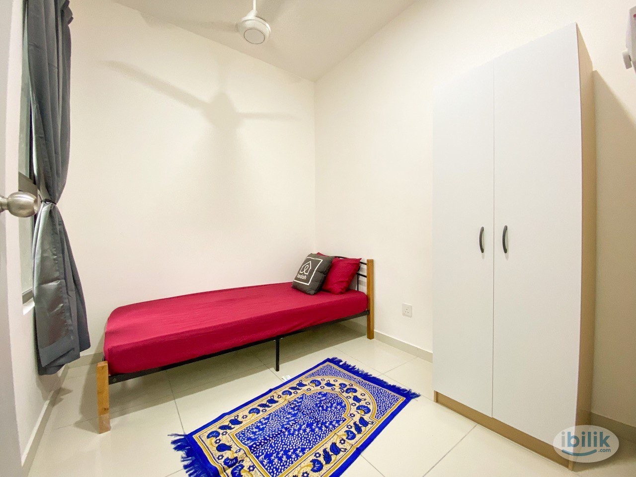 Middle Room at Kenwingston Platz, Setapak - Image 1