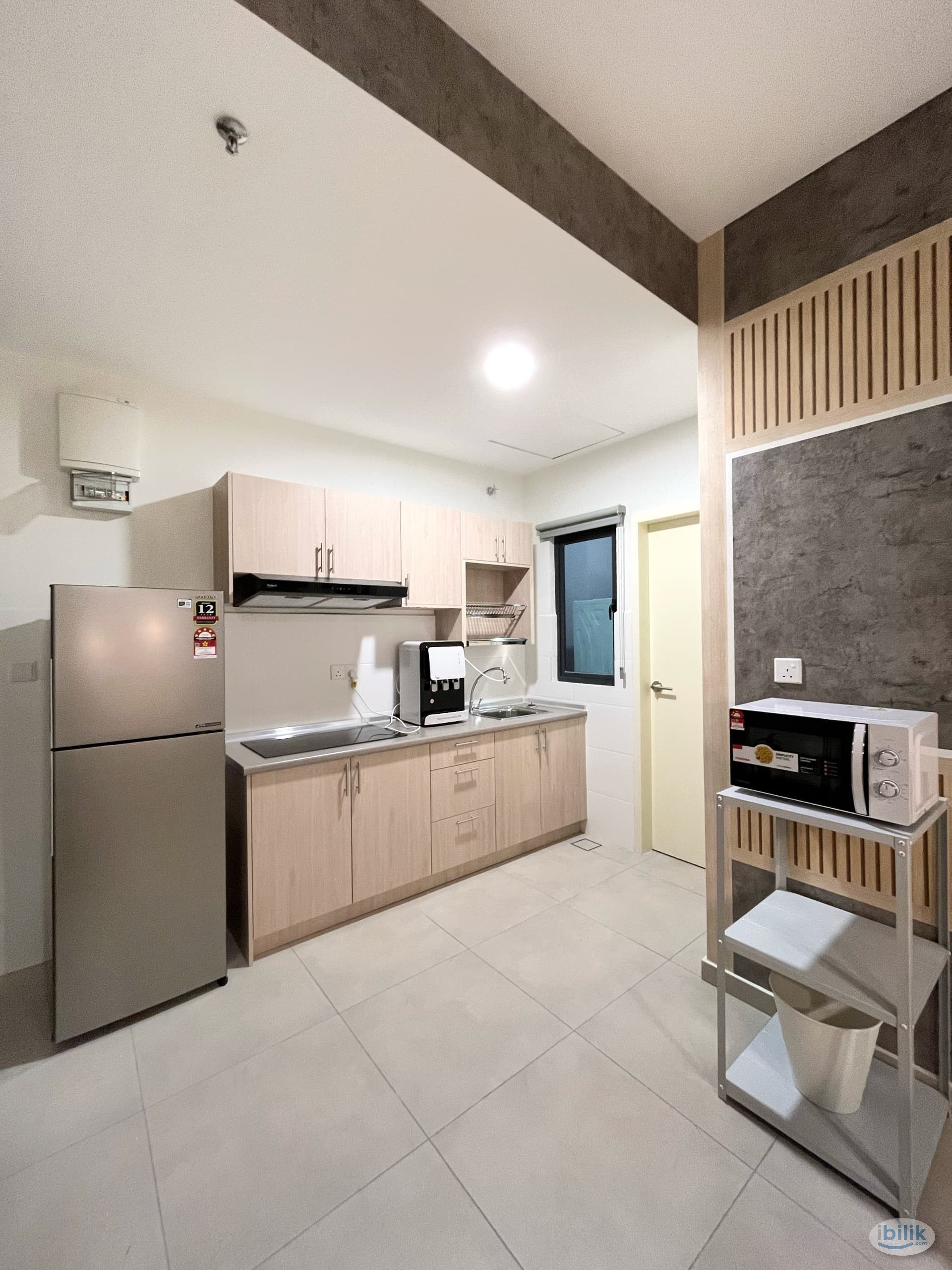 Middle Room | Meta Residence| 300 metres to MRT Putra Permai - Image 3
