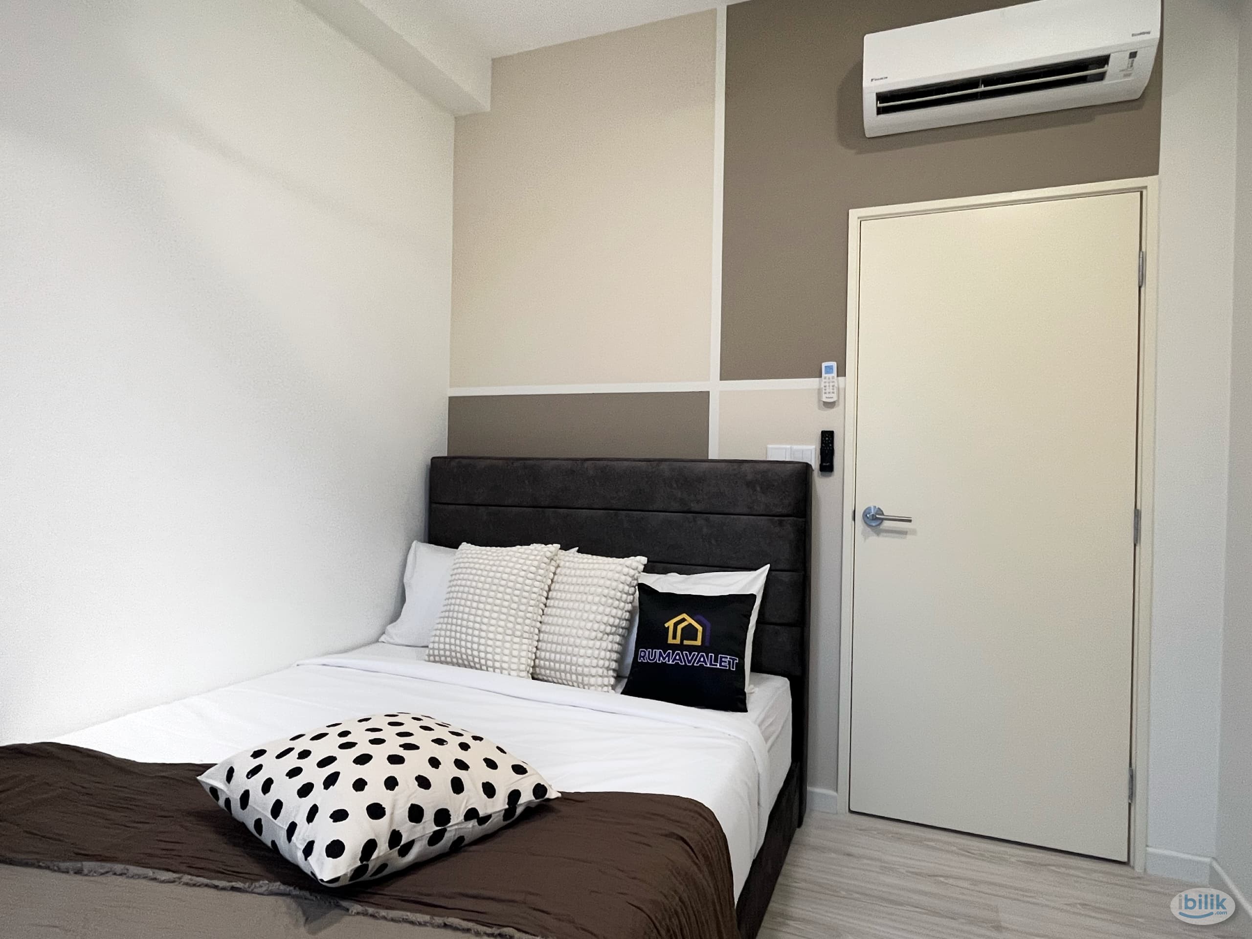 Middle Room | Meta Residence| 300 metres to MRT Putra Permai - Image 1