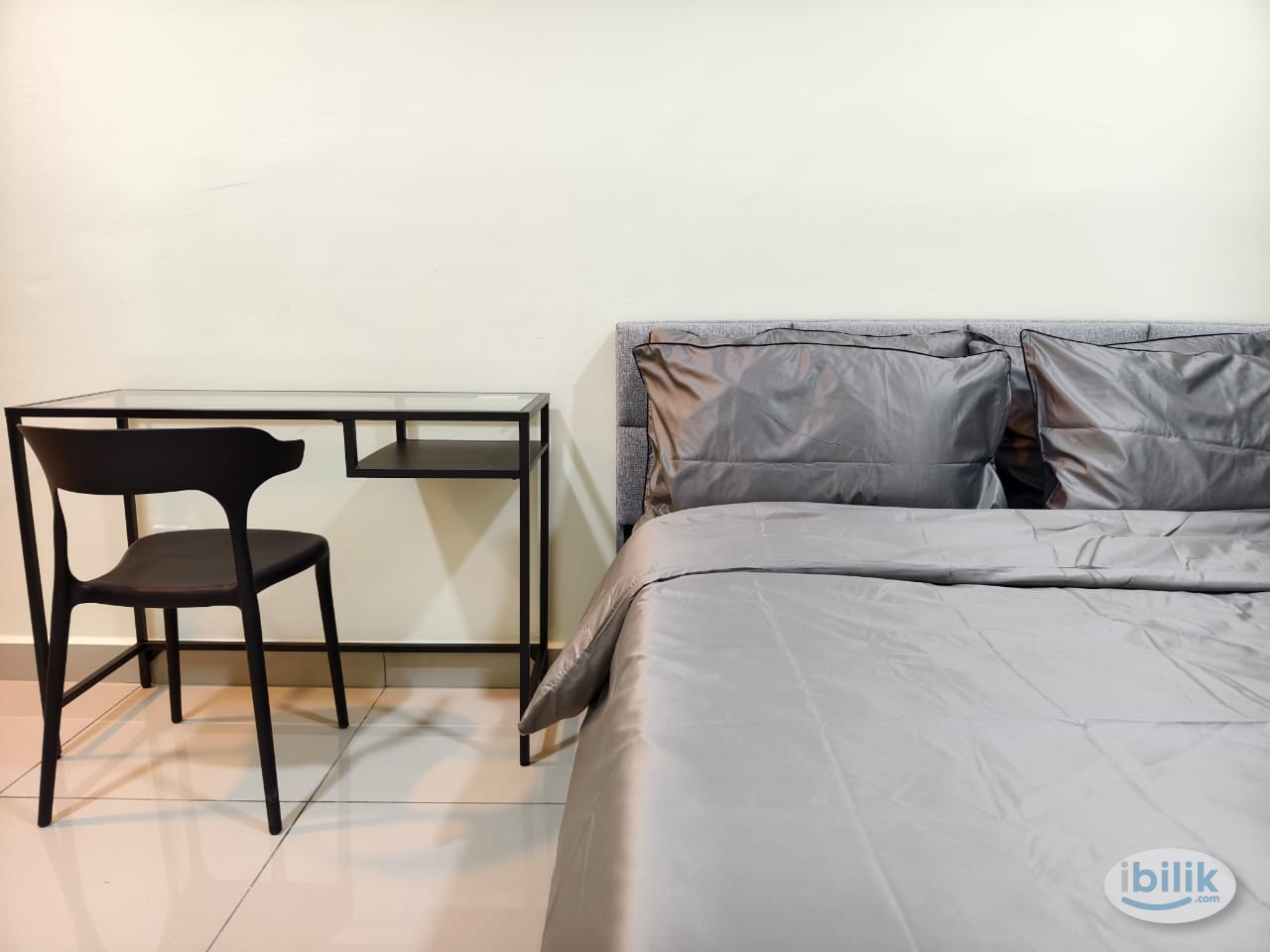 Medium Room for Rent OUG Parklane Jalan Puchong near LRT Bukit Jalil Old Klang Road Mid Valley - Image 1