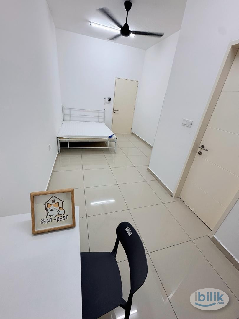 Cozy Middle Room Fully furnished | Utilities included at Sendayan near Seremban, Seremban 2, Lukut - Image 2