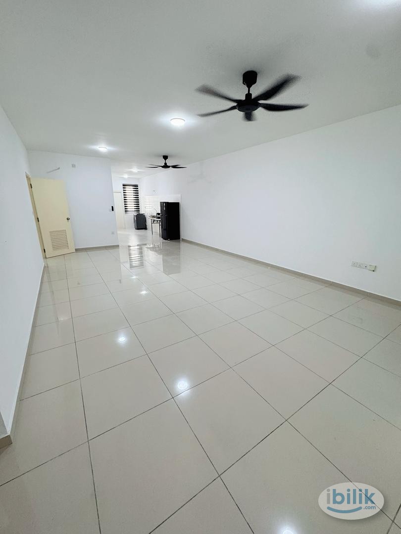 Cozy Middle Room Fully furnished | Utilities included at Tiara Sendayan near Labu, Bandar Enstek, Nilai - Image 3