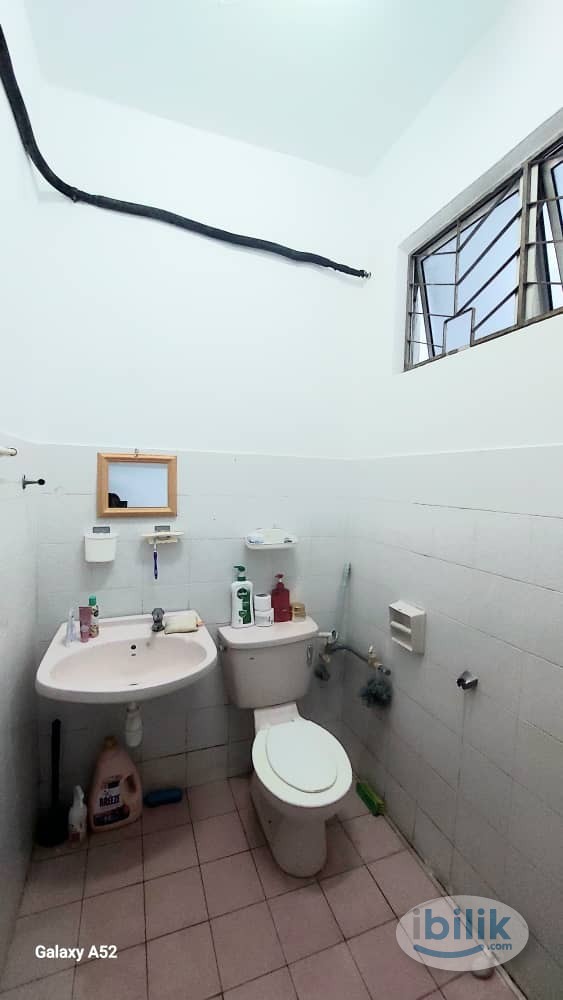 Middle Room at Bandar Utama, Petaling Jaya - Image 5
