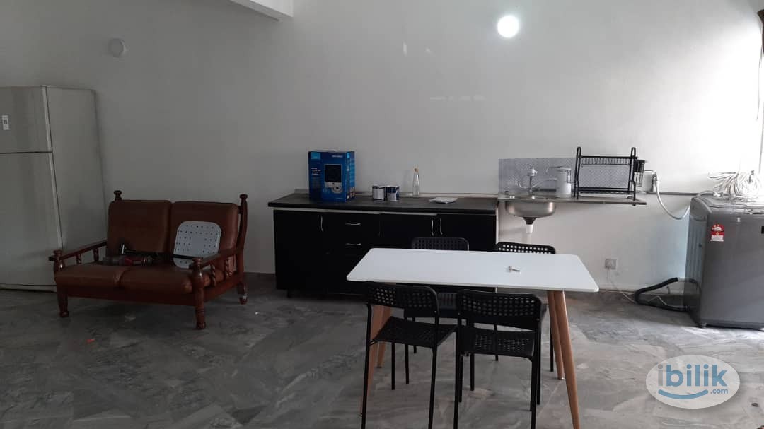 Middle Room at Bandar Utama, Petaling Jaya - Image 5
