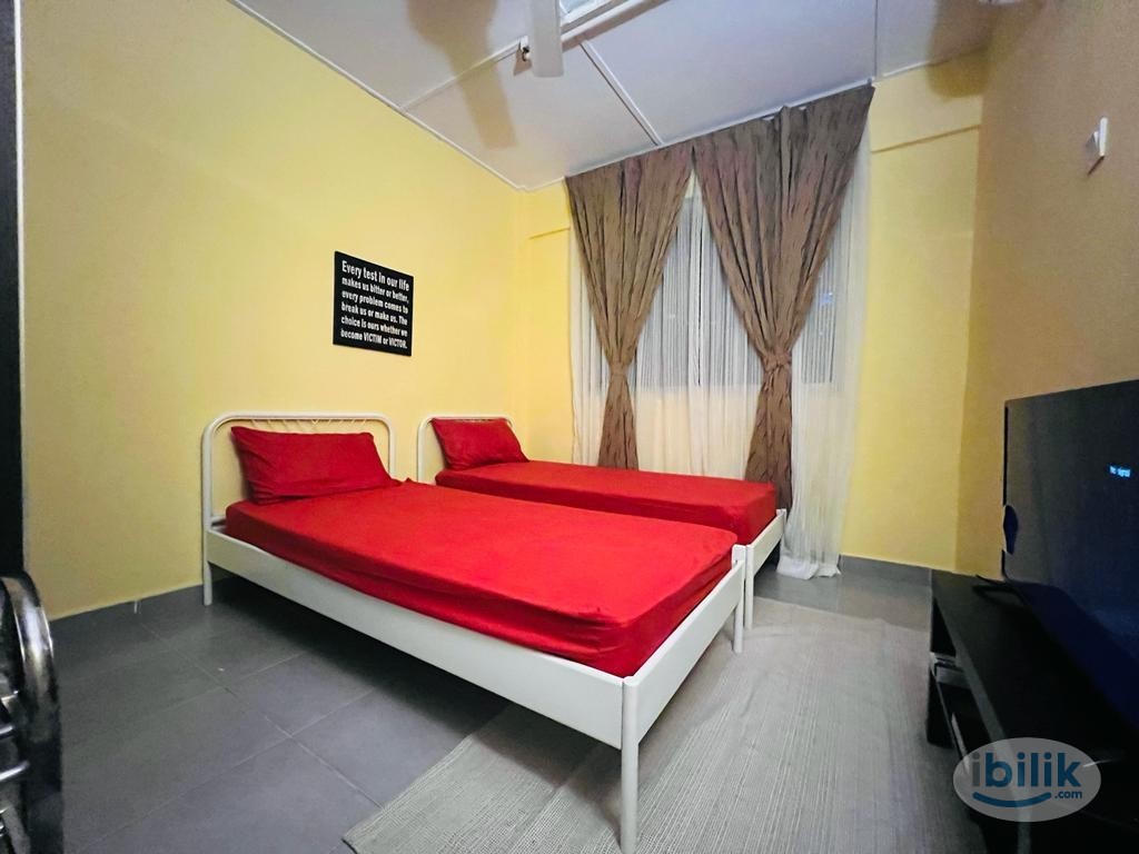 Middle Room at Bangsar South, Pantai - Image 1