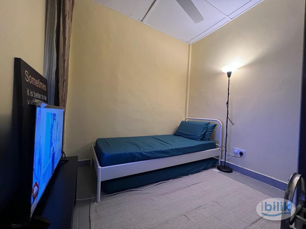 Middle Room at Bangsar South, Pantai - Image 2
